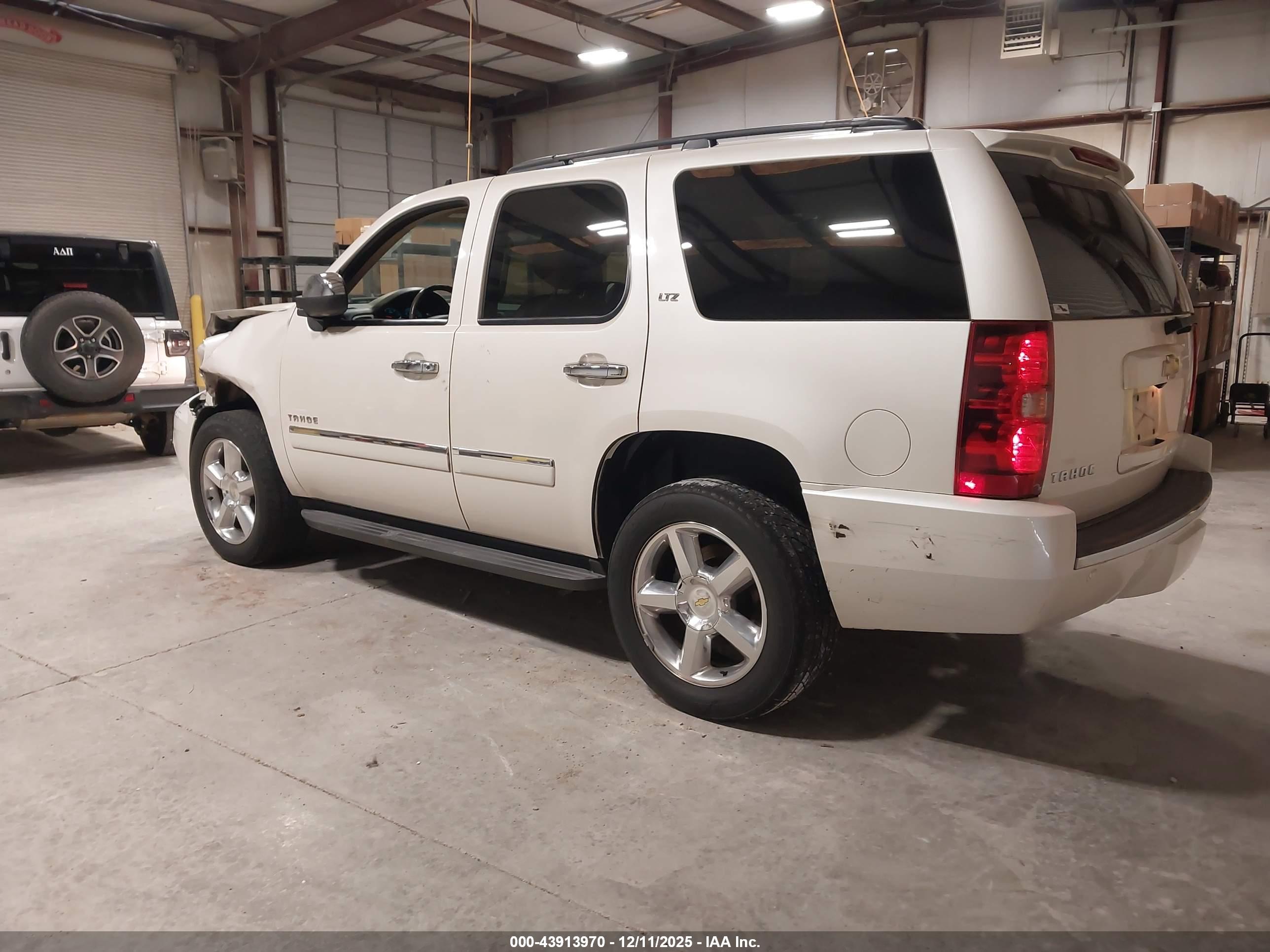 CHEVROLET TAHOE image 3