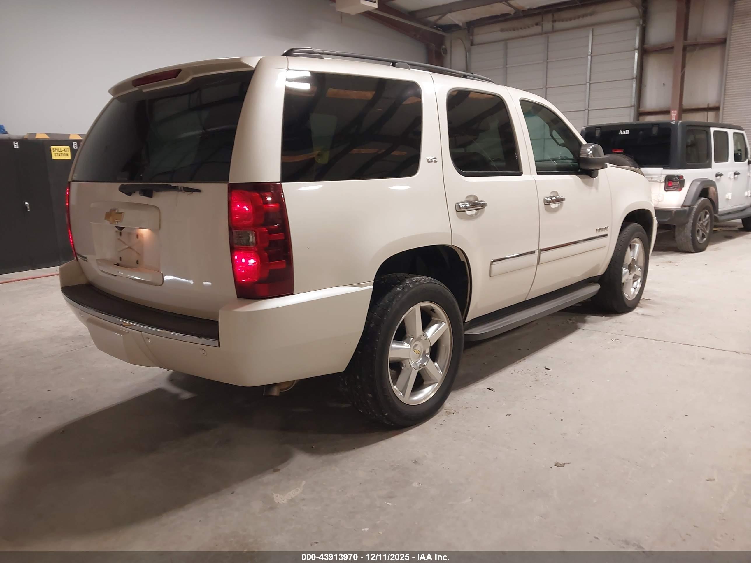 CHEVROLET TAHOE image 4