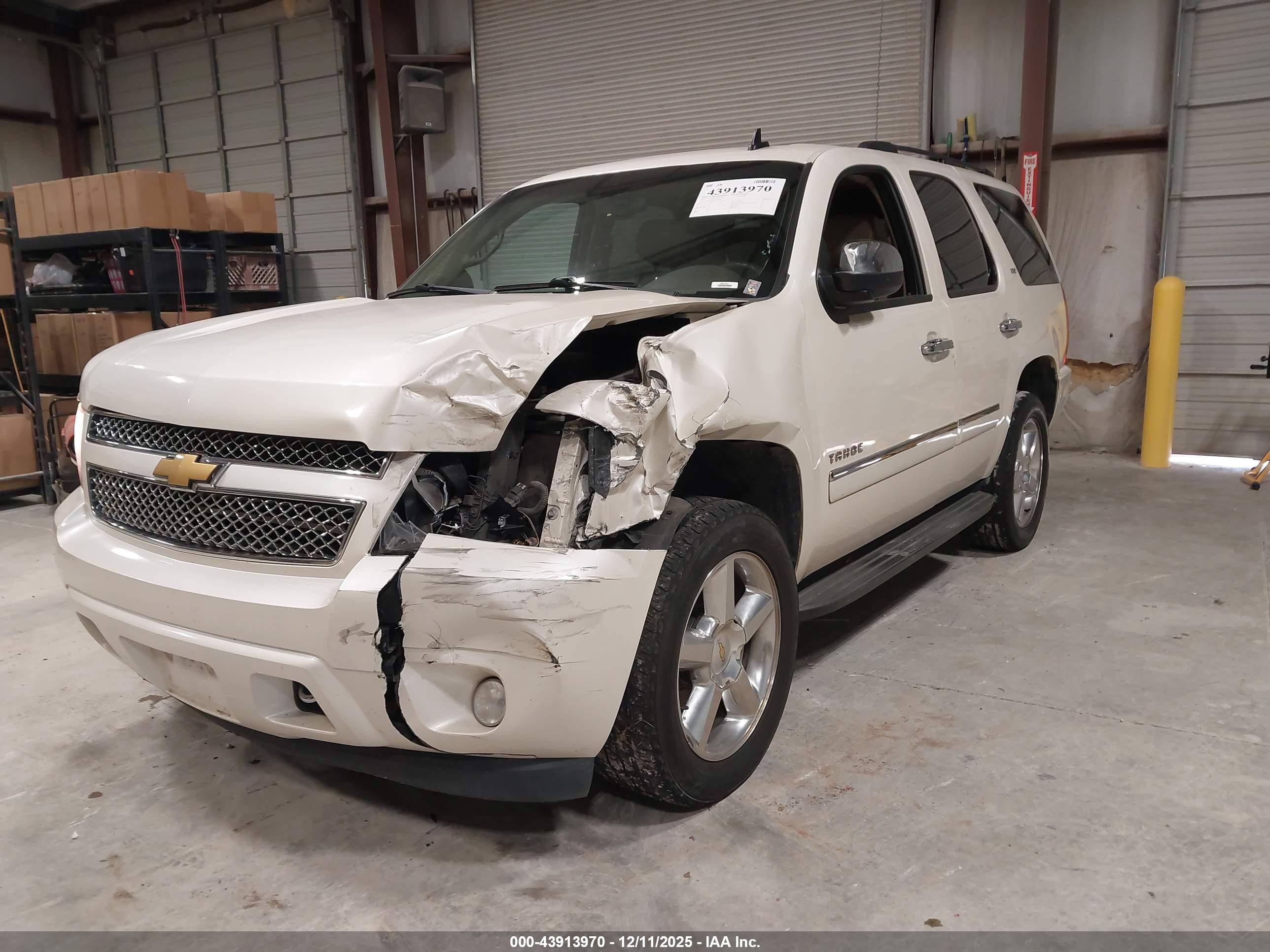 CHEVROLET TAHOE image 6