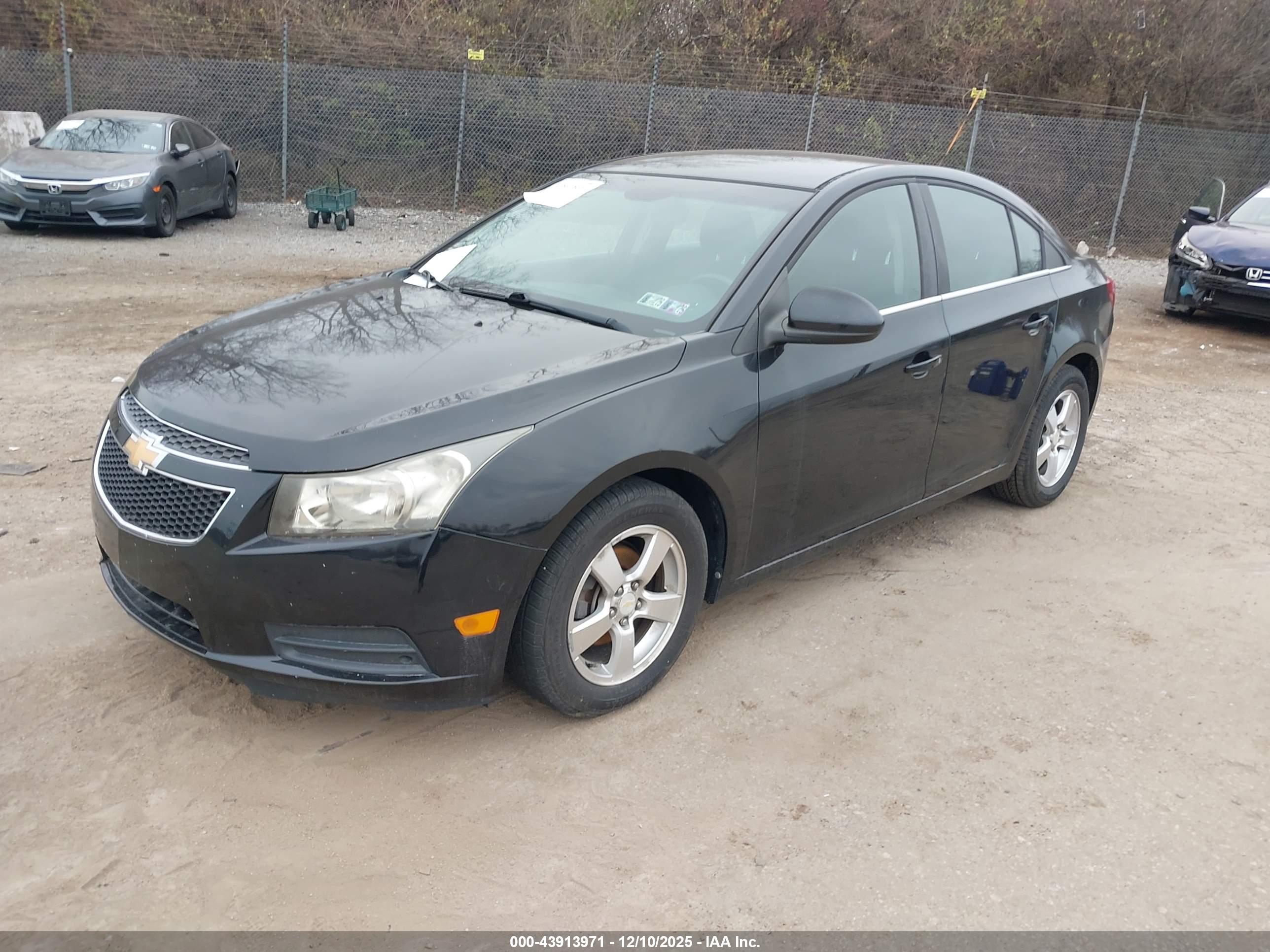 CHEVROLET CRUZE image 2