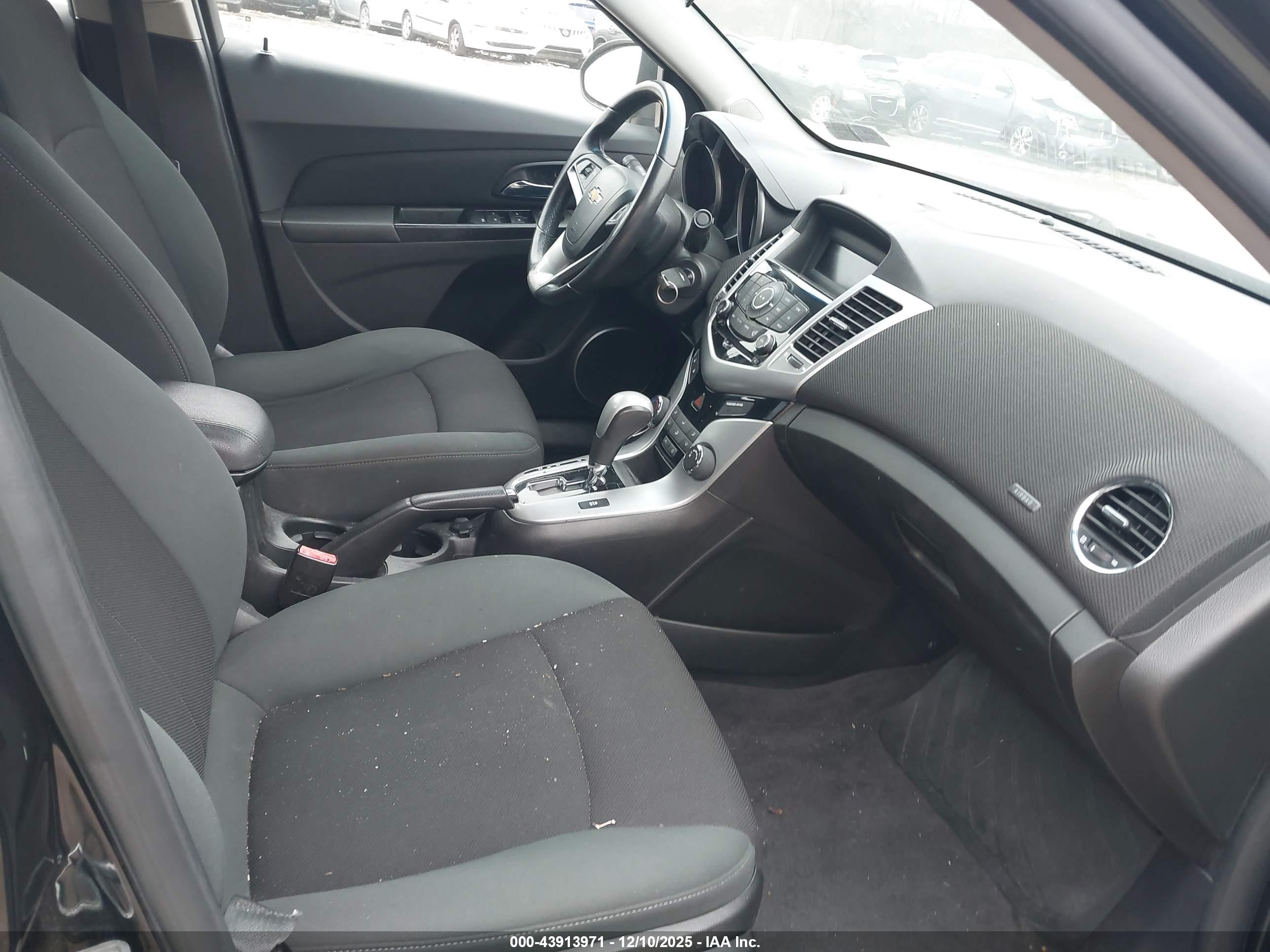 CHEVROLET CRUZE image 5