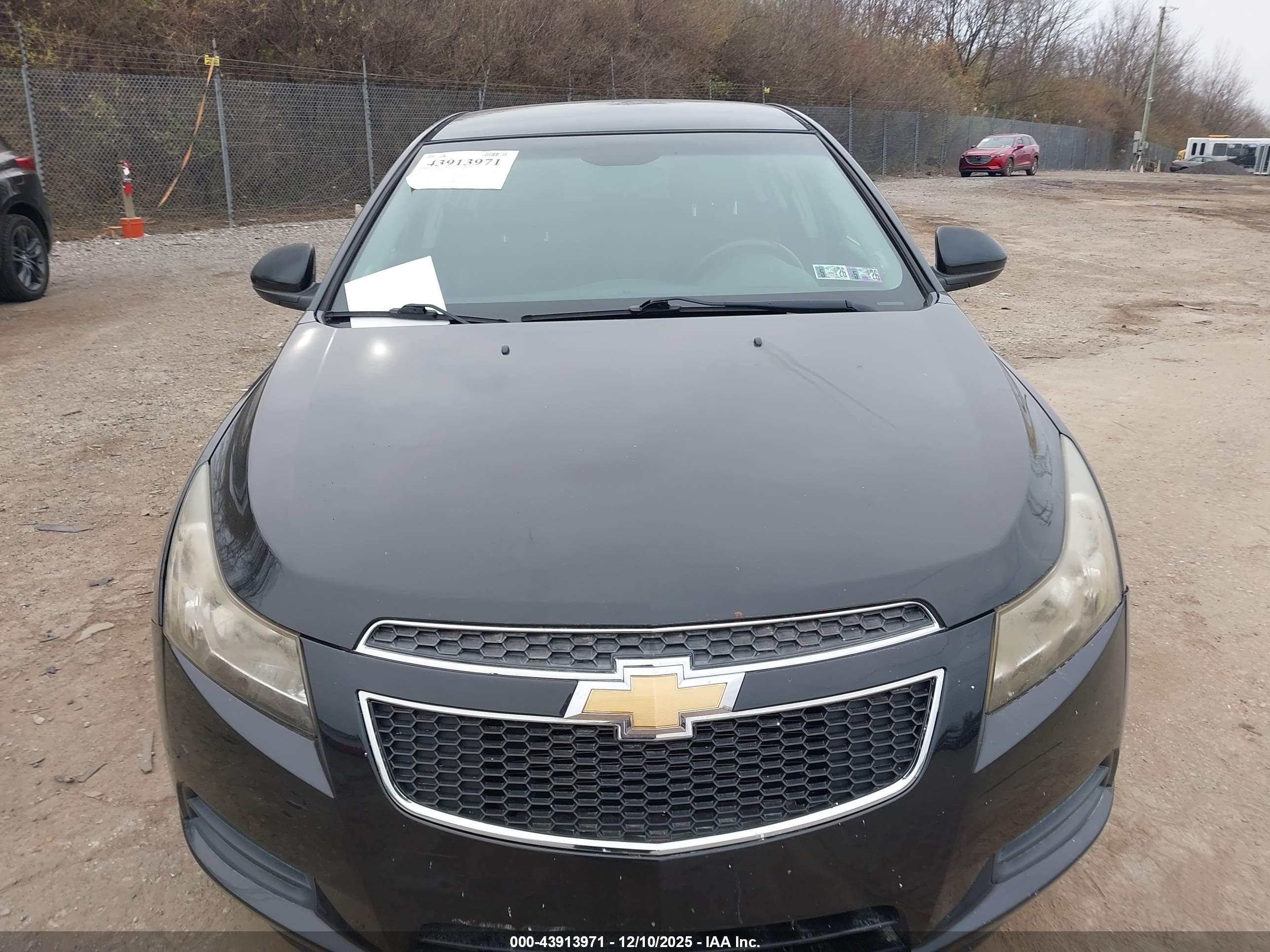 CHEVROLET CRUZE image 6
