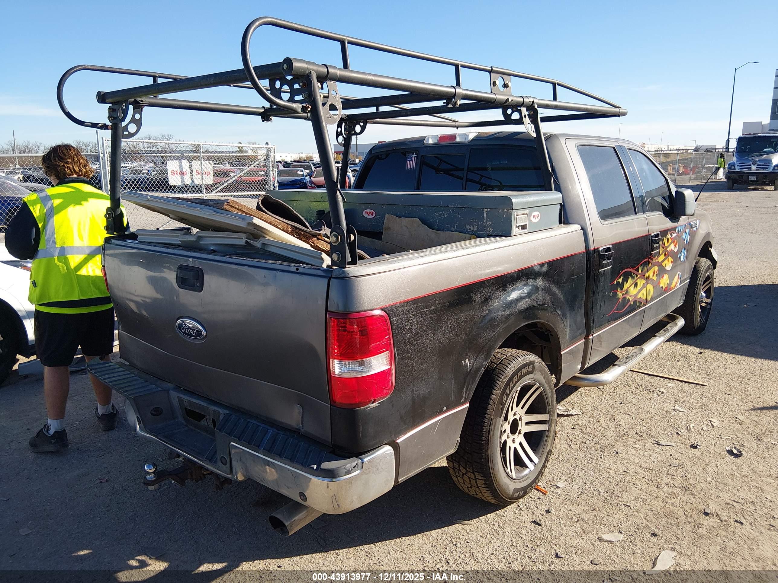 FORD F-150 image 4