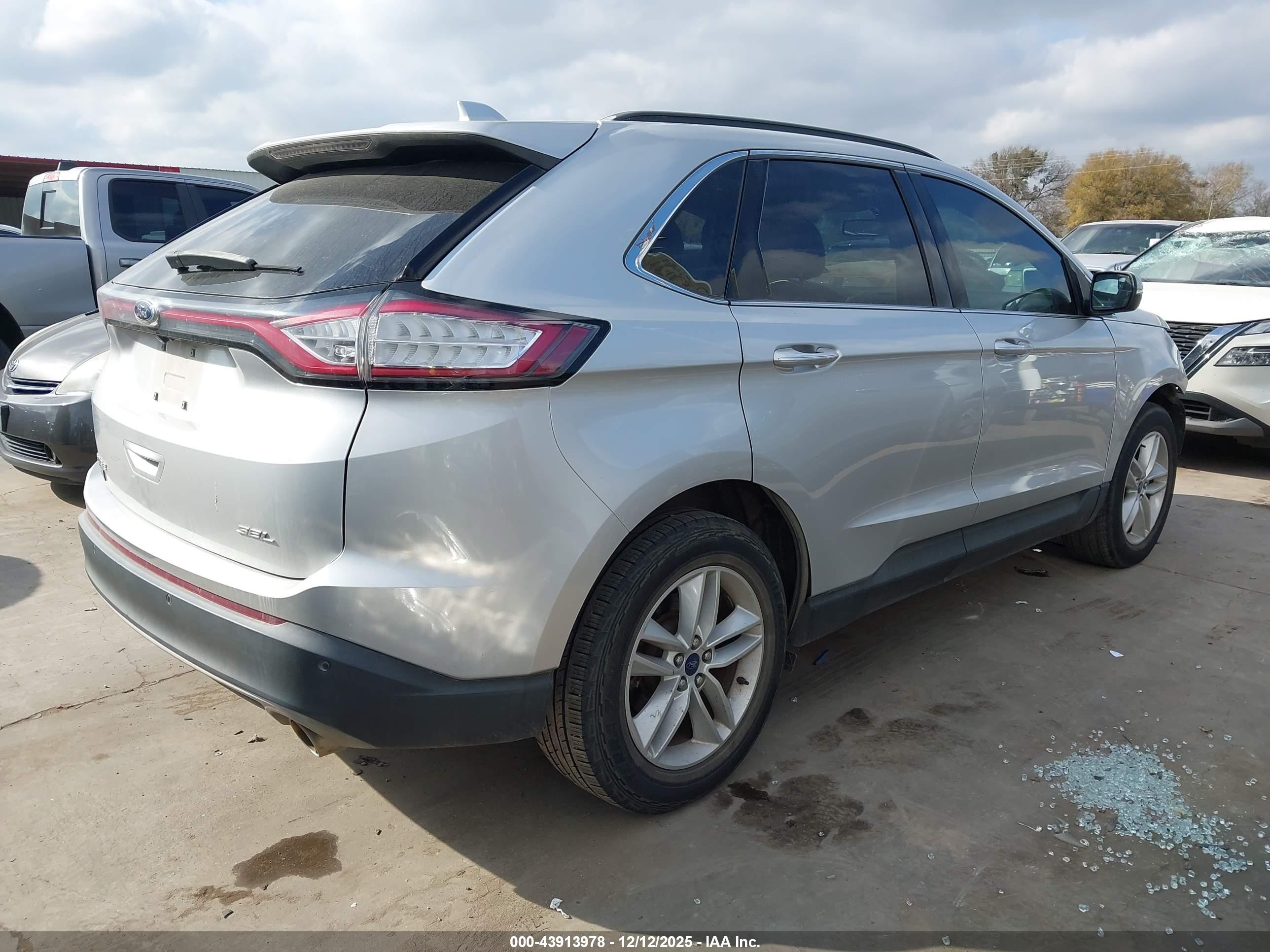 FORD EDGE image 4