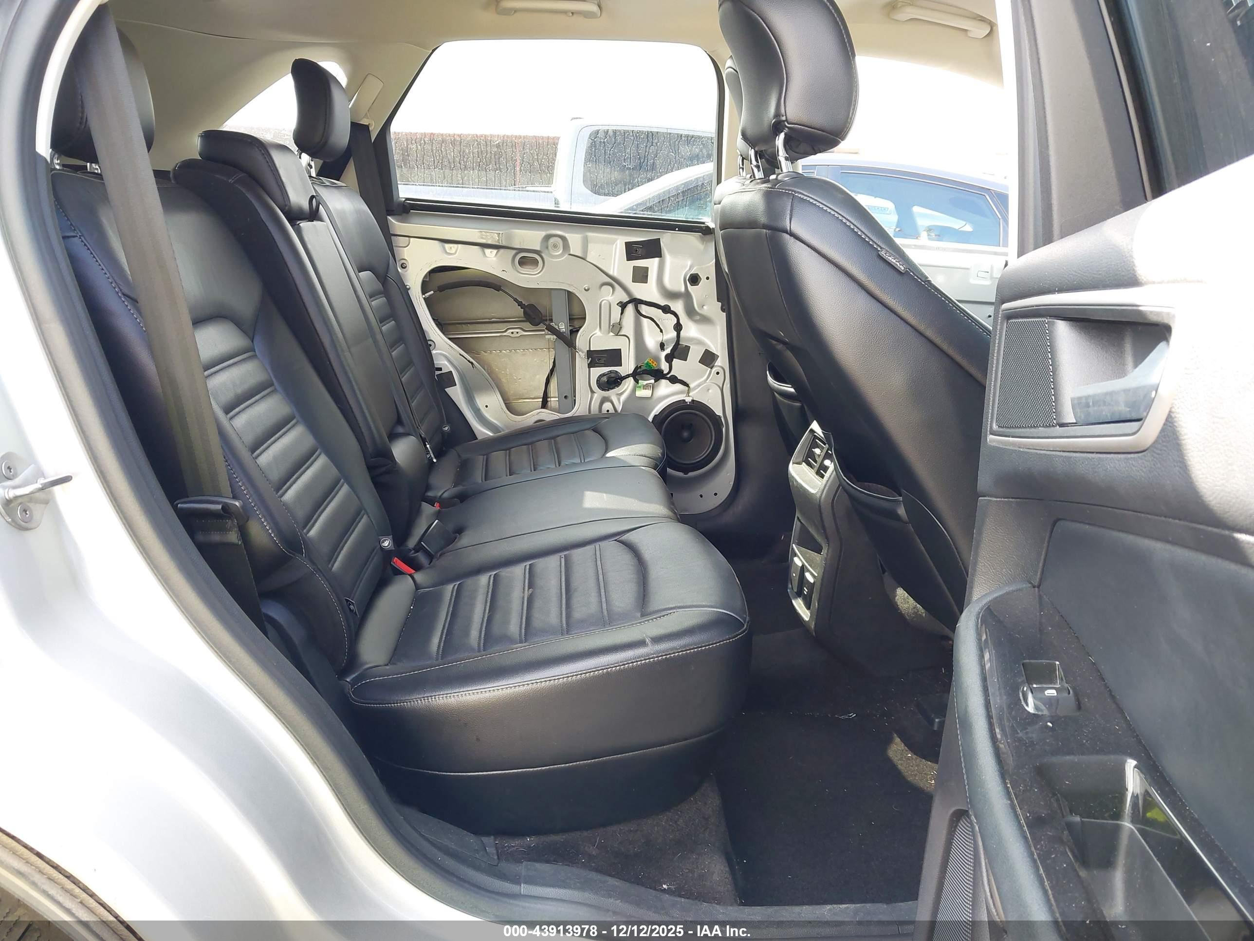 FORD EDGE image 8