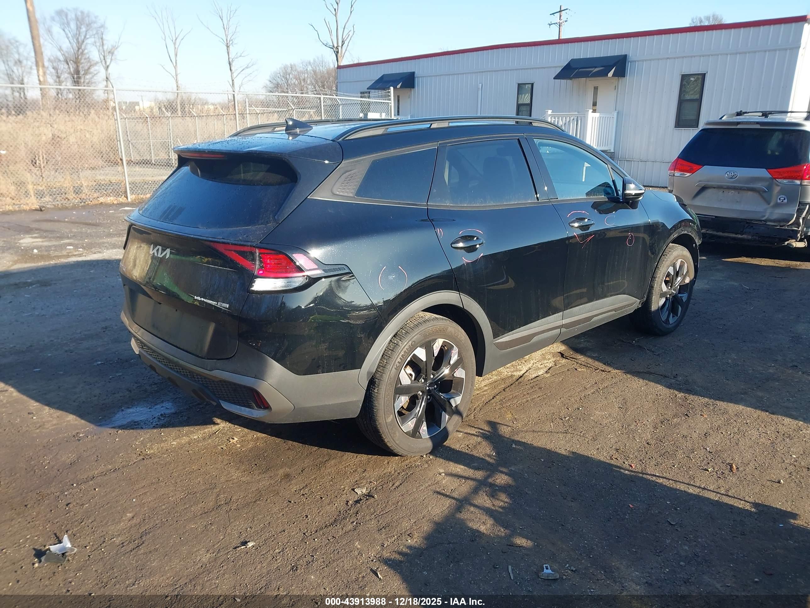 KIA SPORTAGE image 4