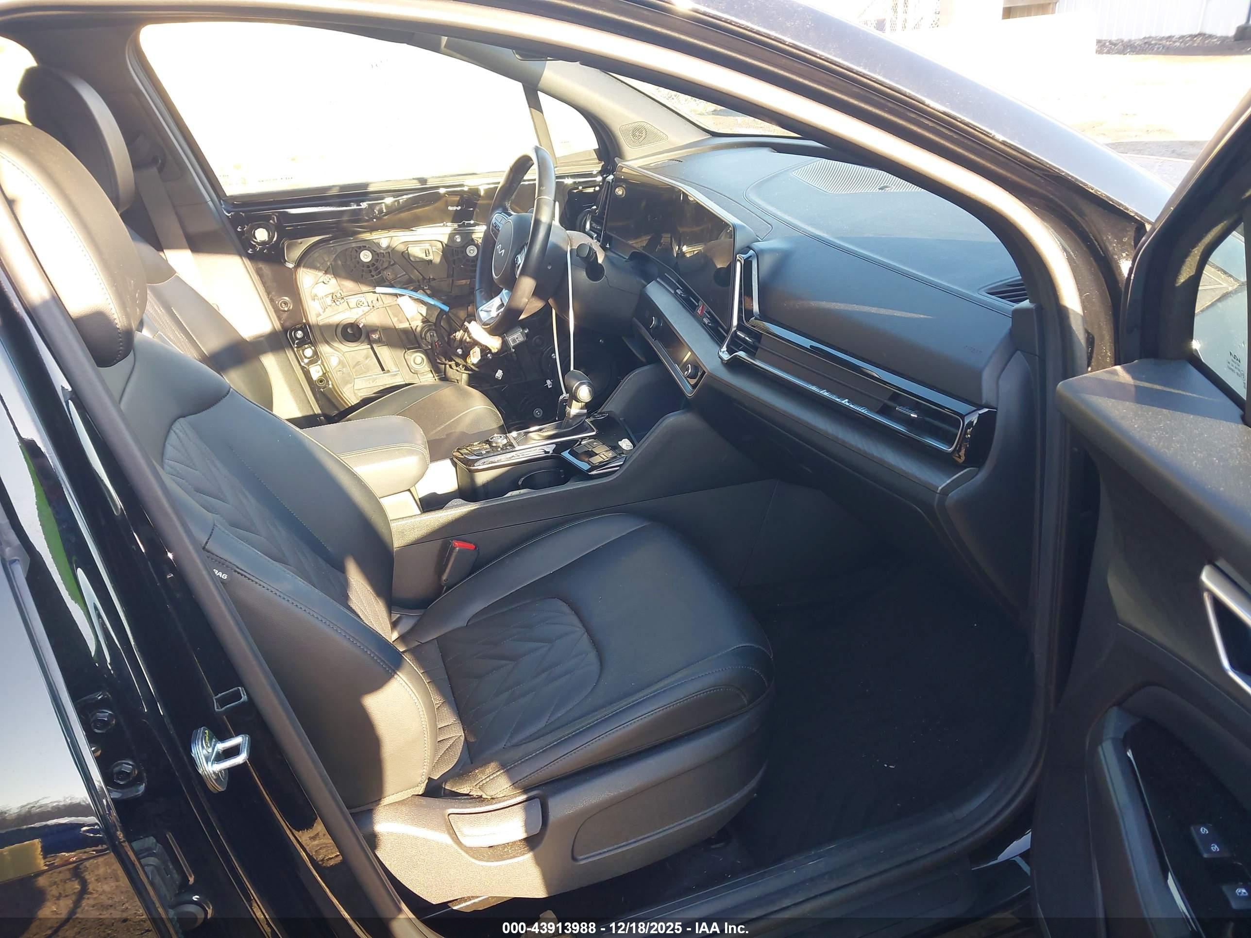 KIA SPORTAGE image 5