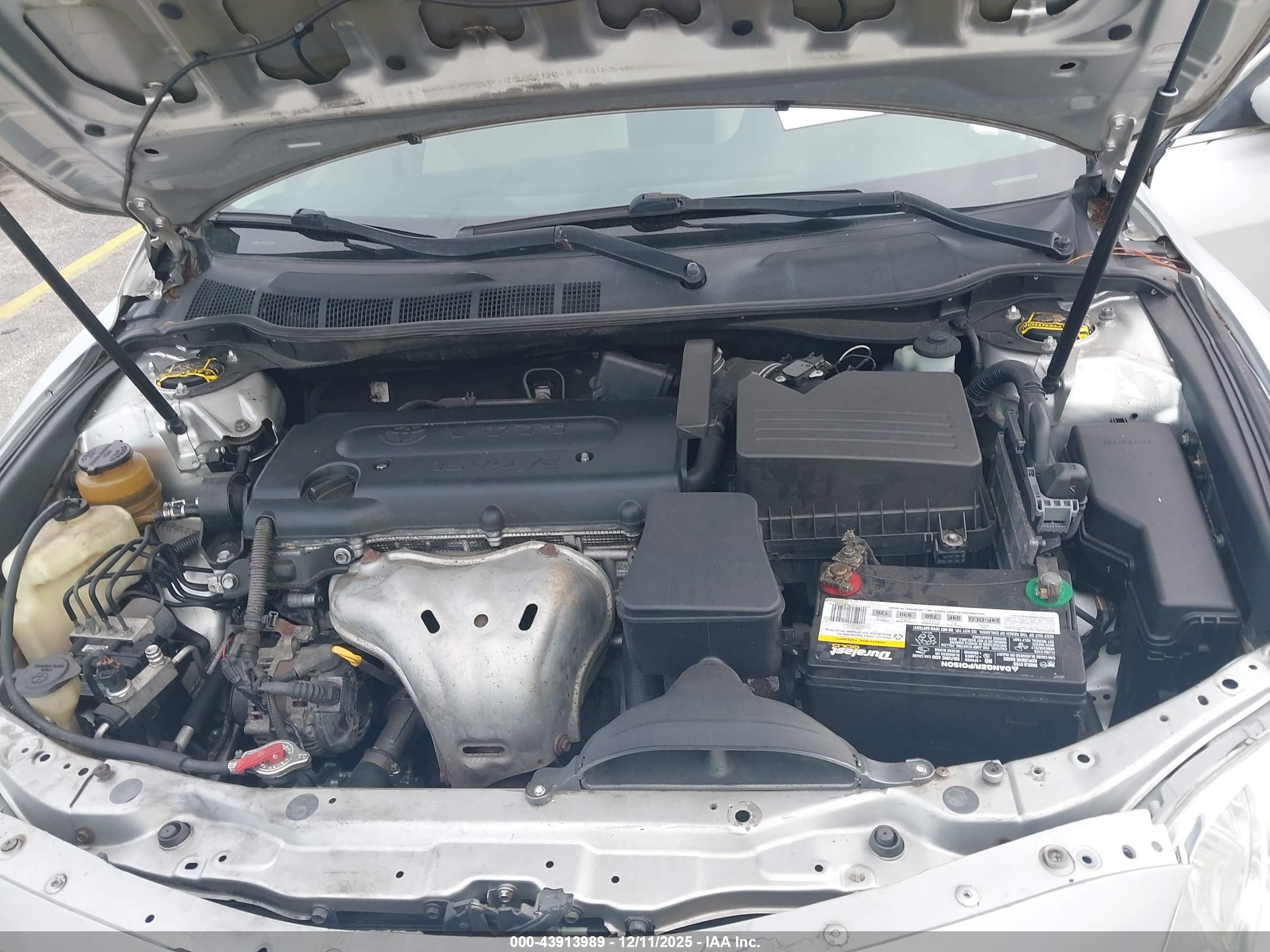 TOYOTA CAMRY image 10