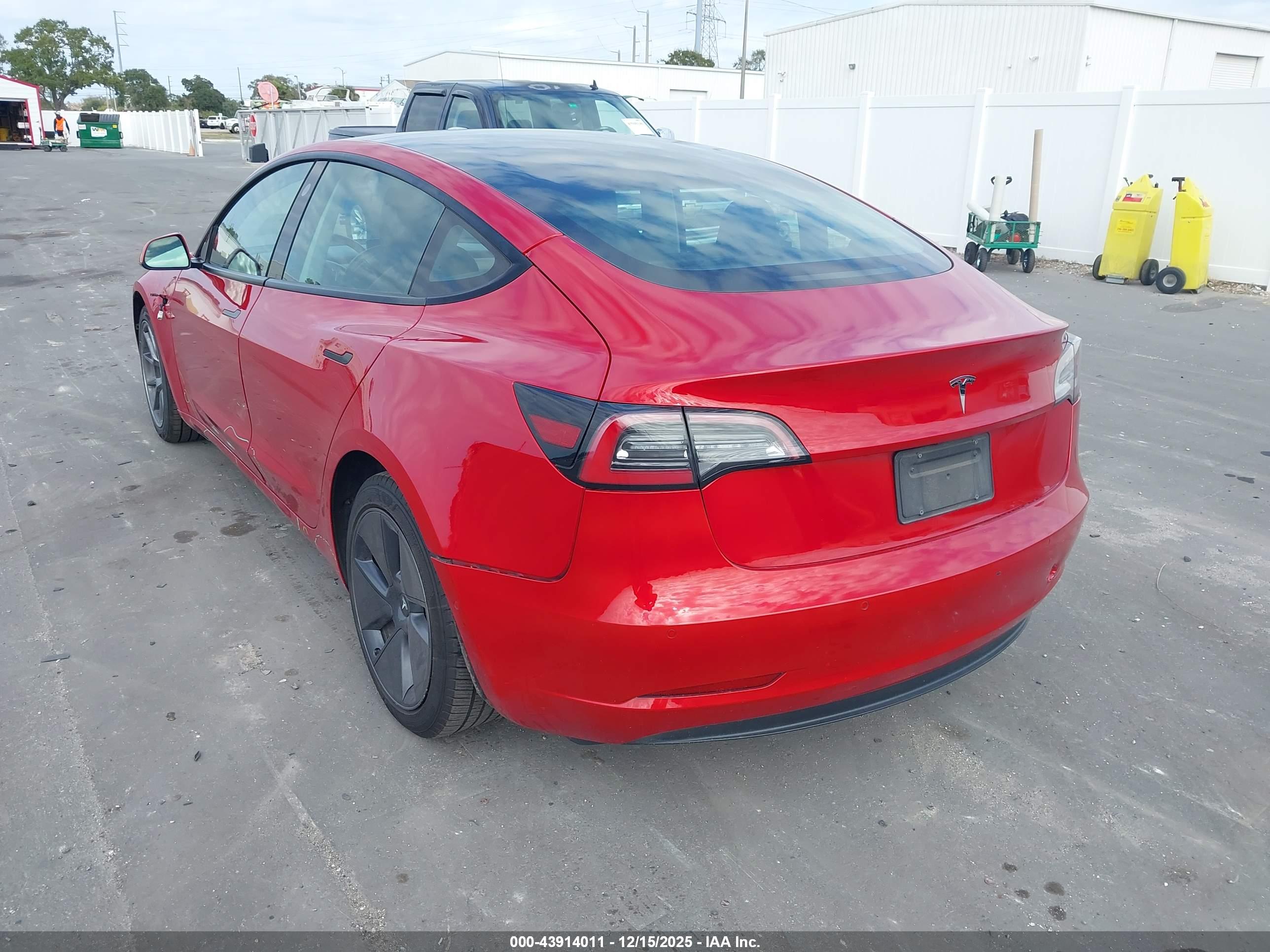 TESLA MODEL image 3