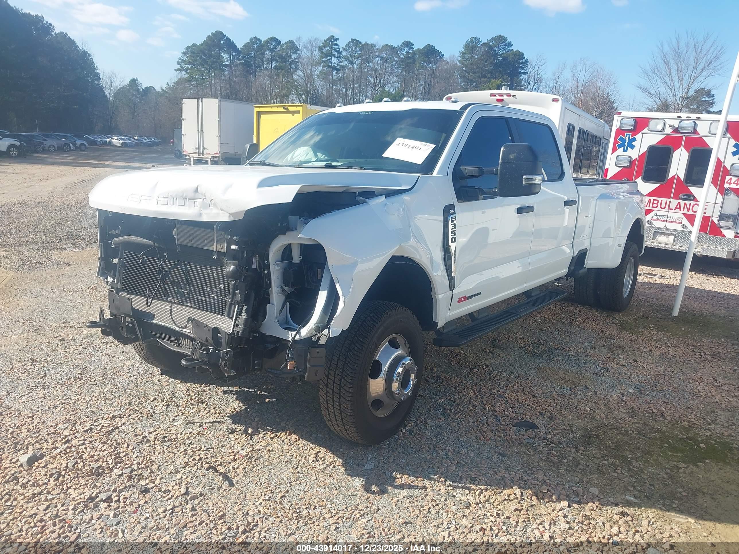 FORD F-350 image 2