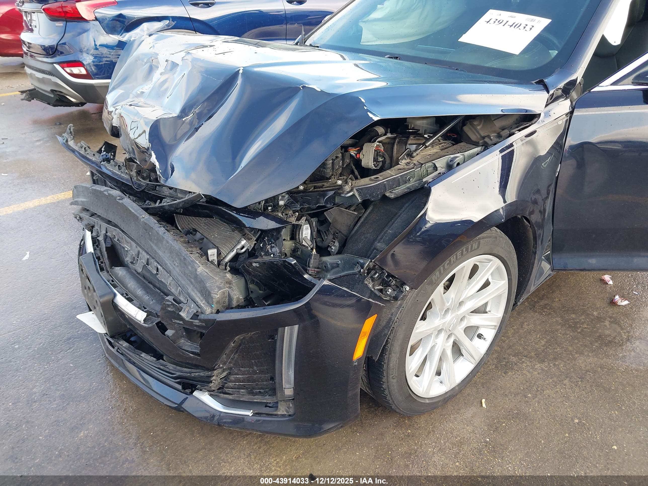 CADILLAC CT5 image 6