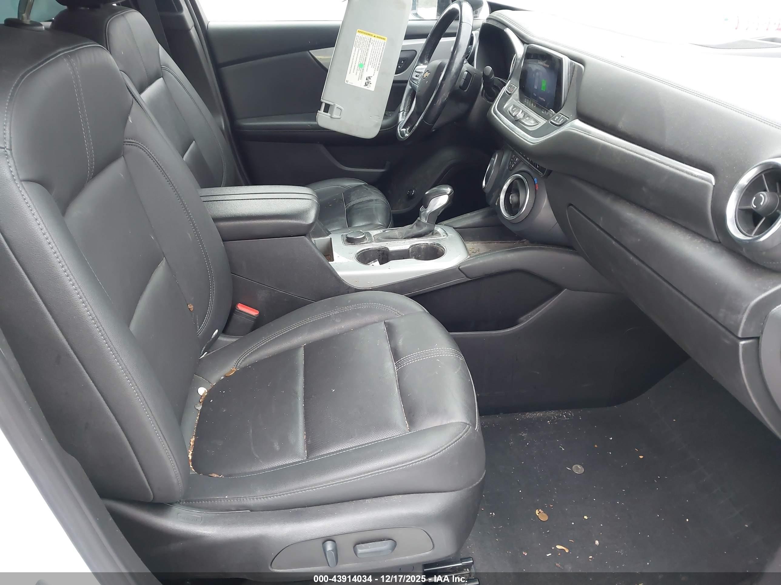CHEVROLET BLAZER image 5