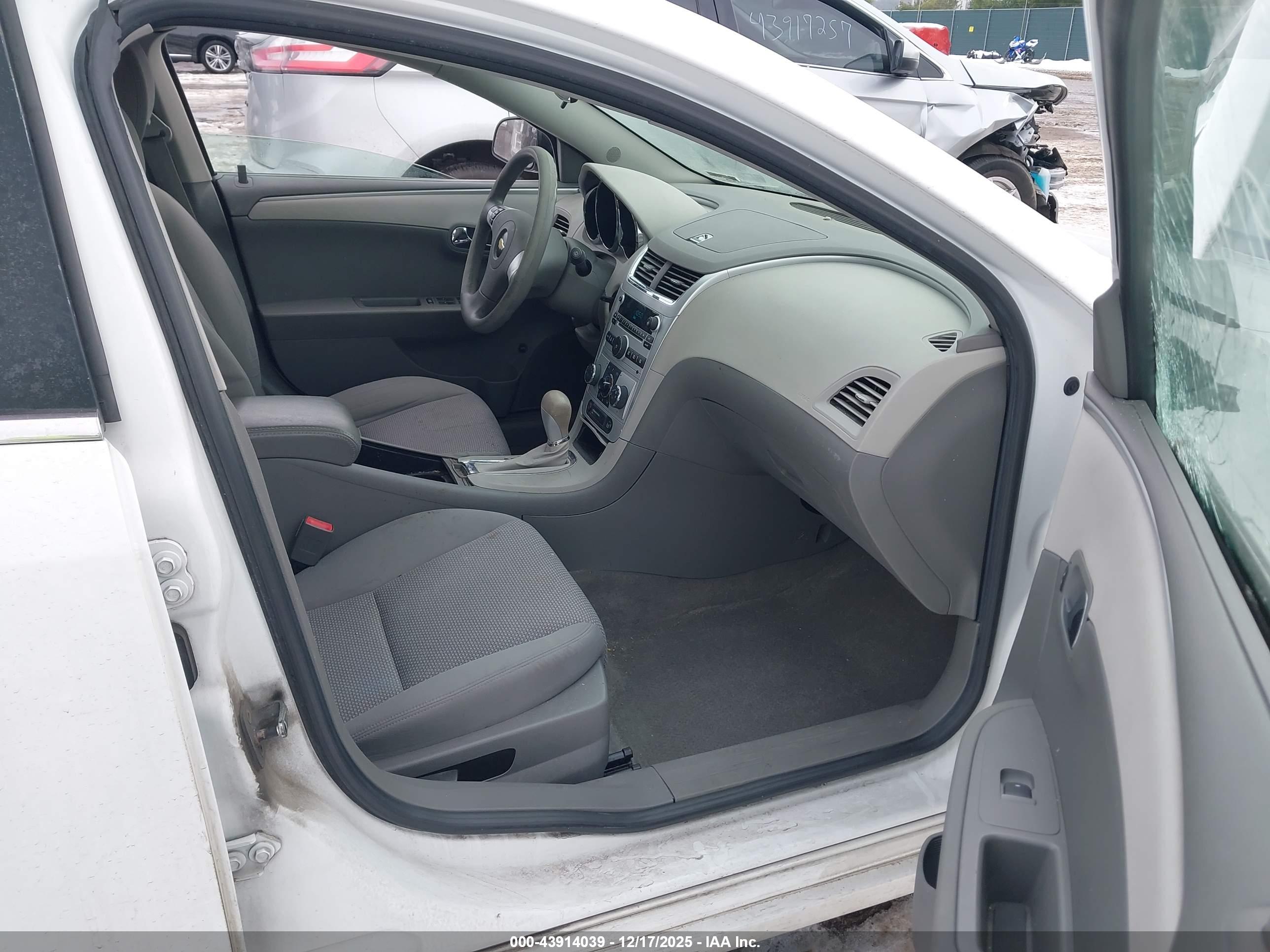 CHEVROLET MALIBU image 5
