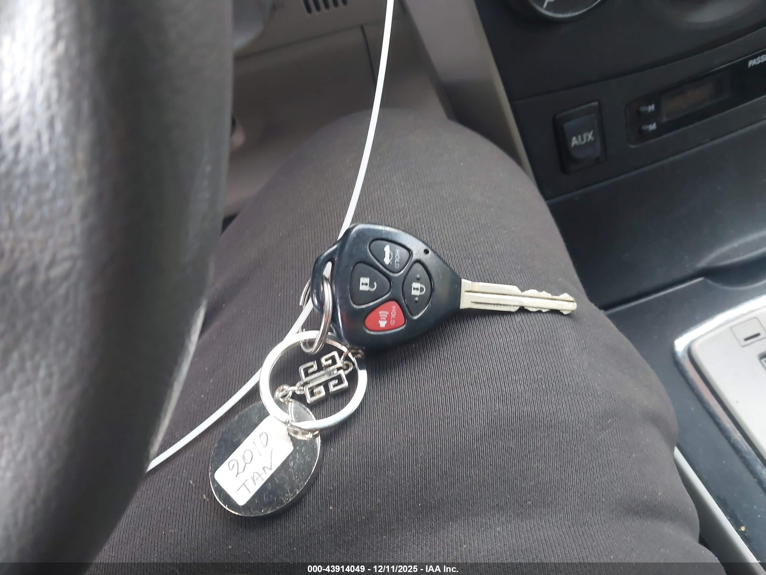 TOYOTA COROLLA image 11