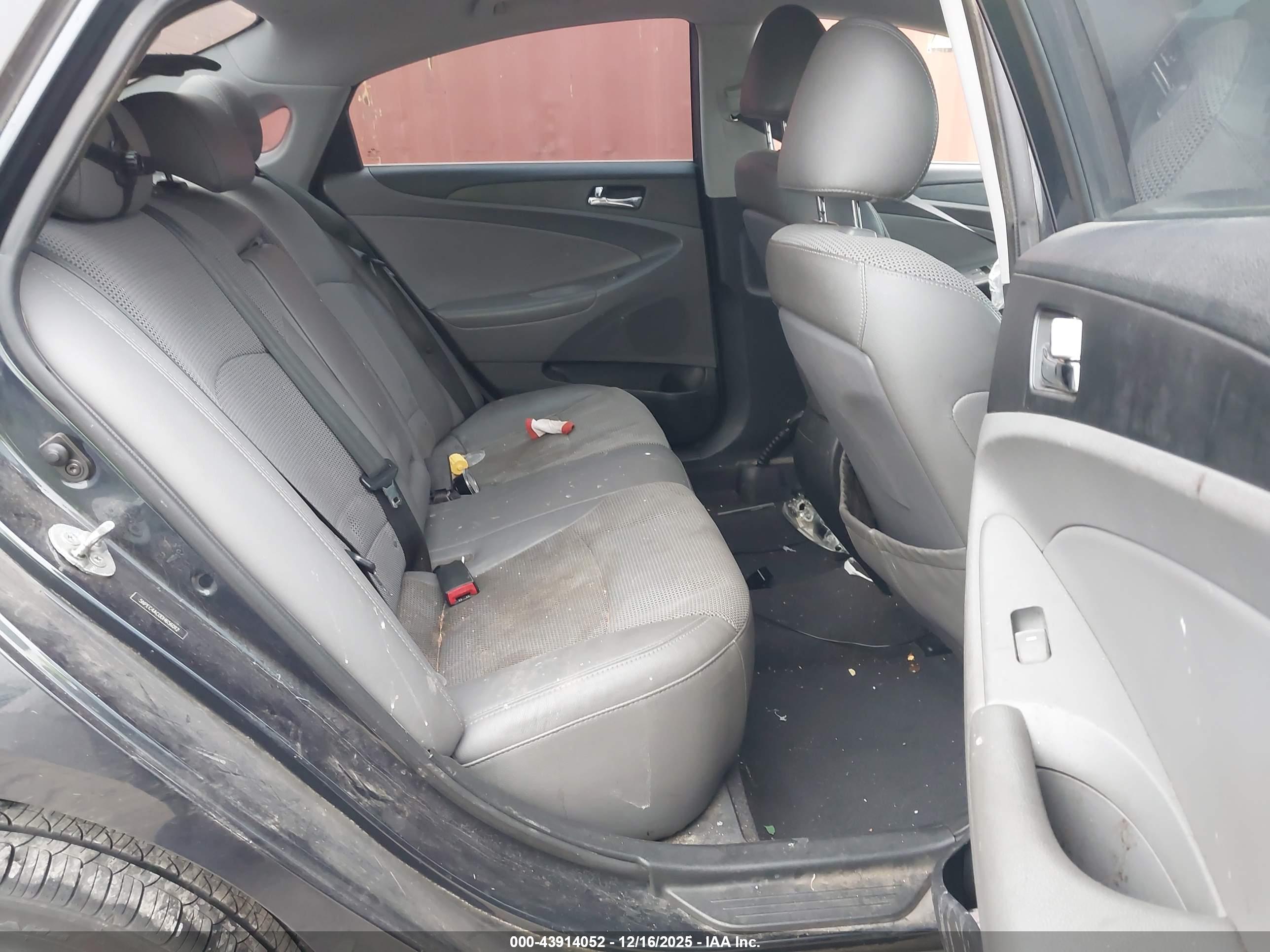 HYUNDAI SONATA image 8