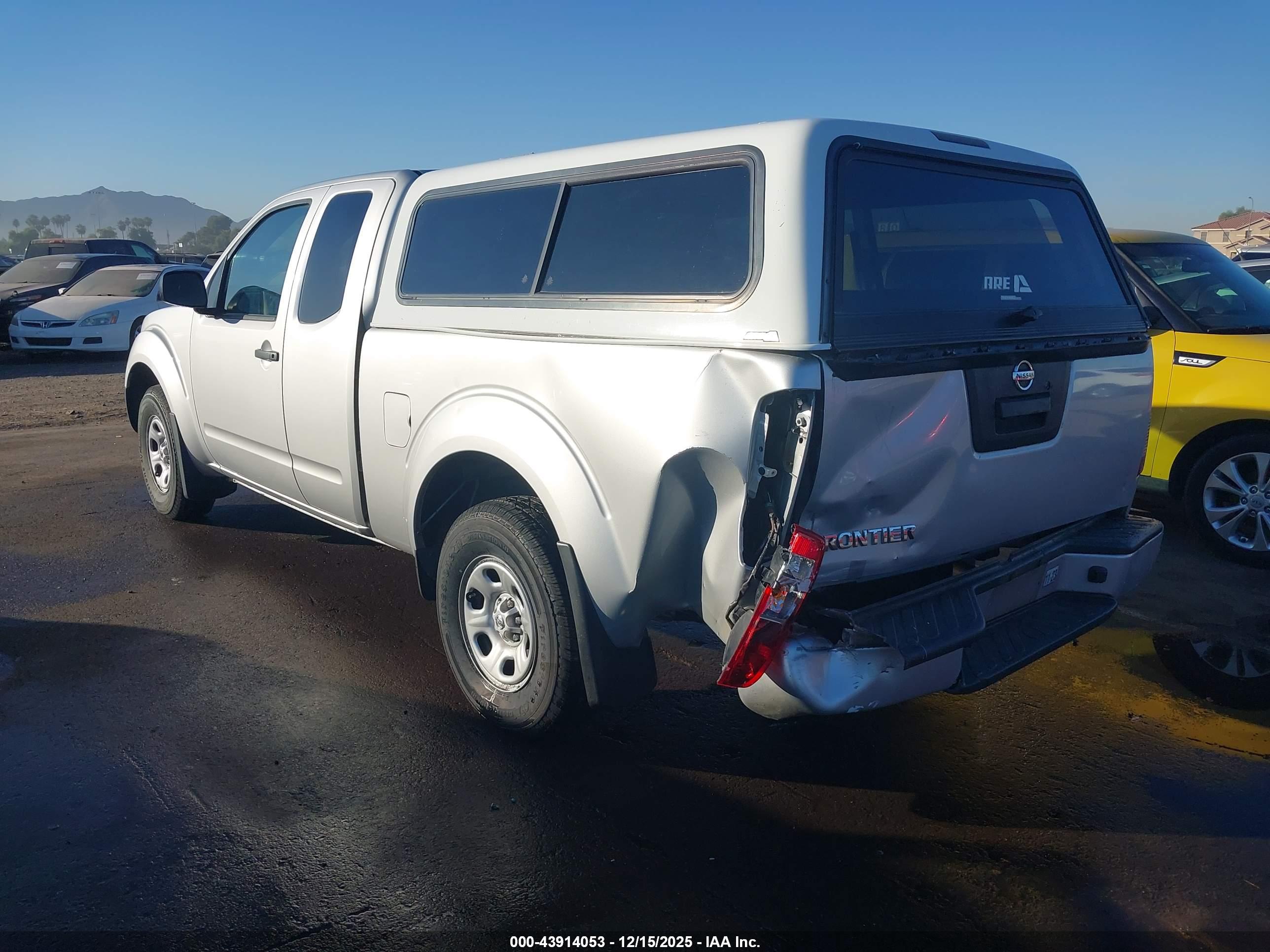 NISSAN FRONTIER image 3