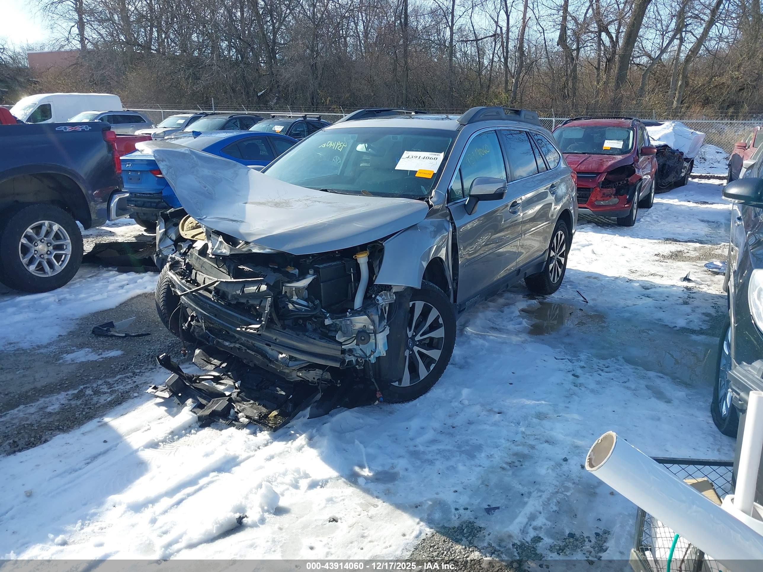 SUBARU OUTBACK image 2