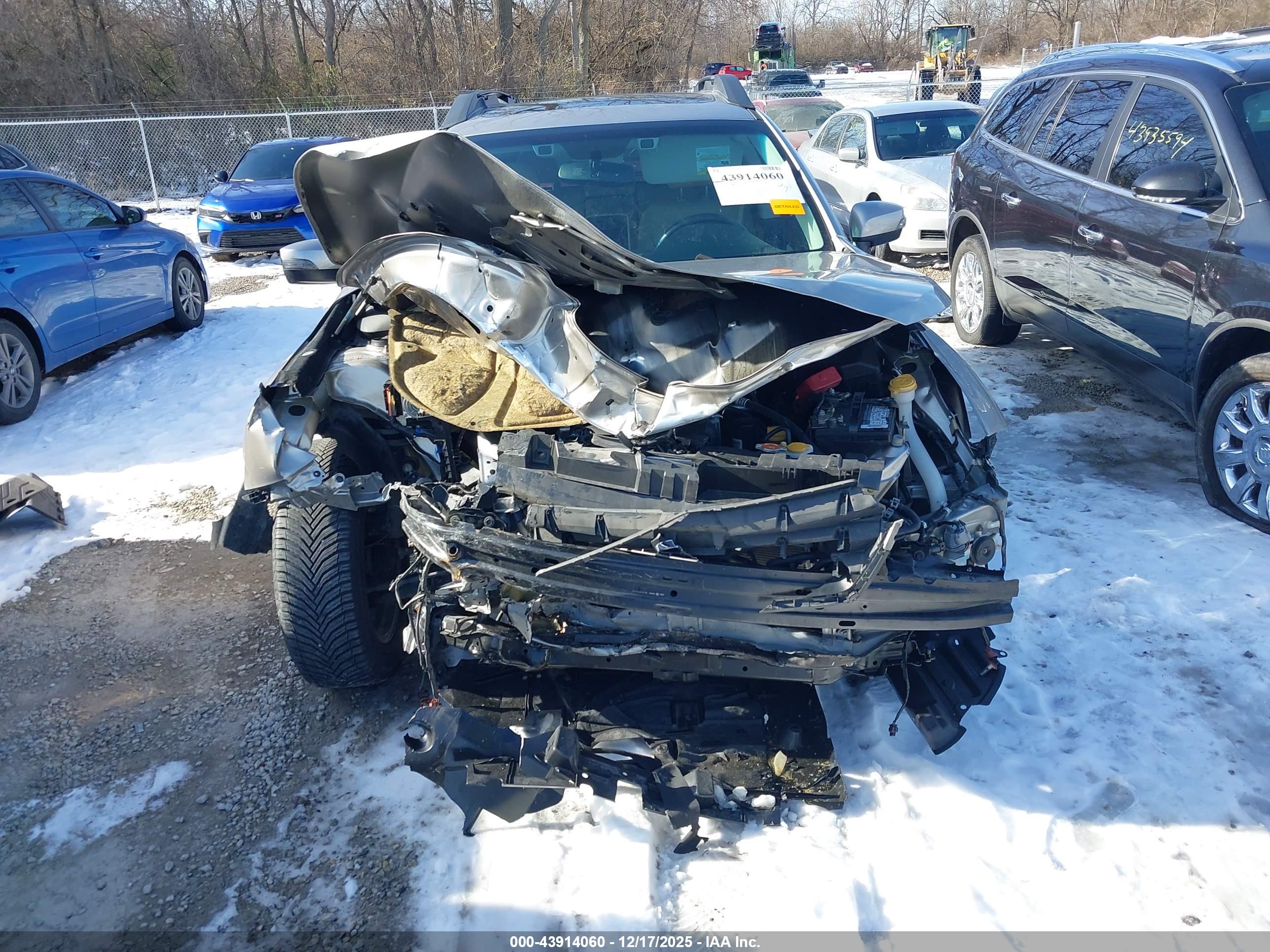 SUBARU OUTBACK image 6