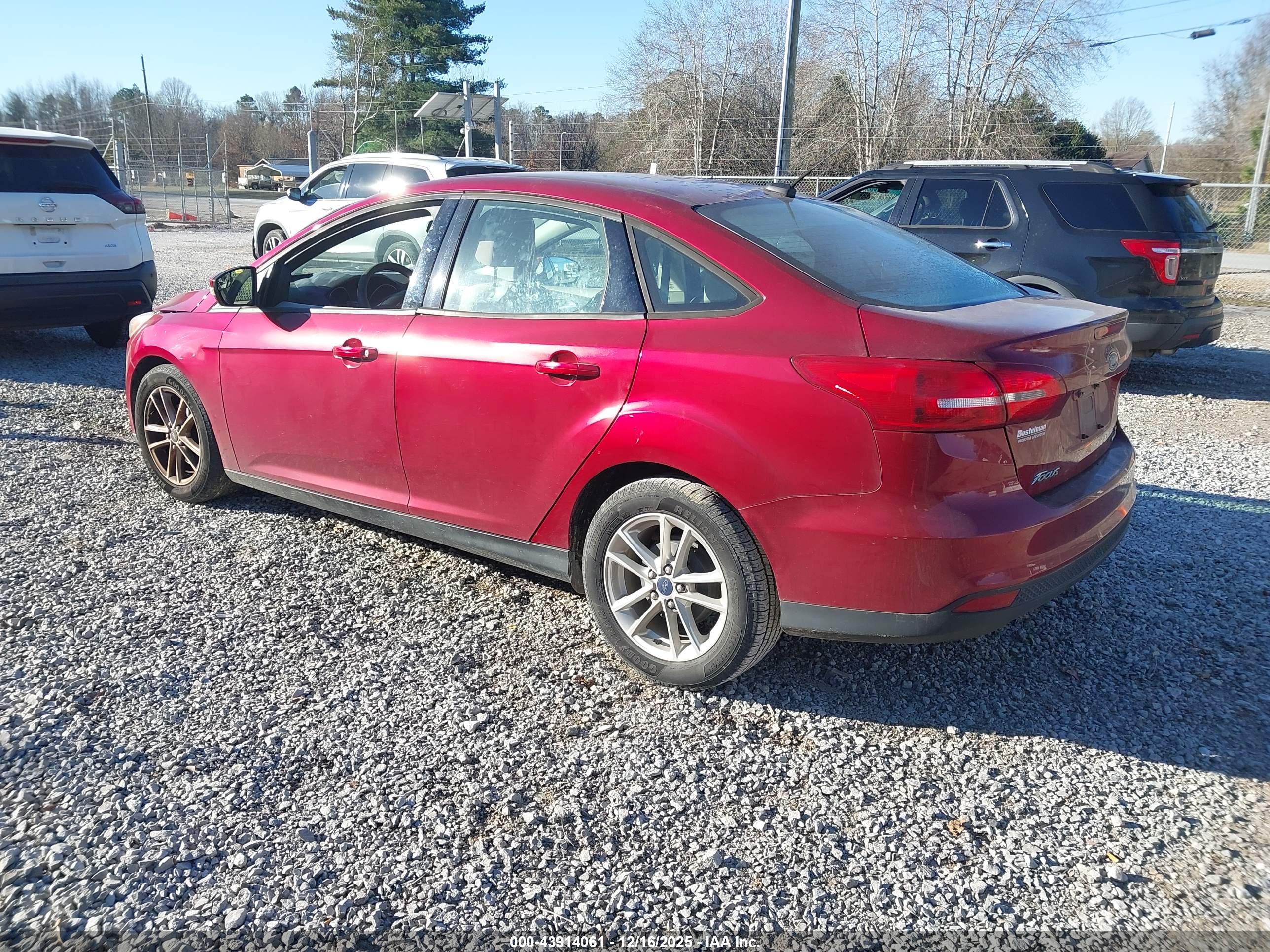 FORD FOCUS image 3