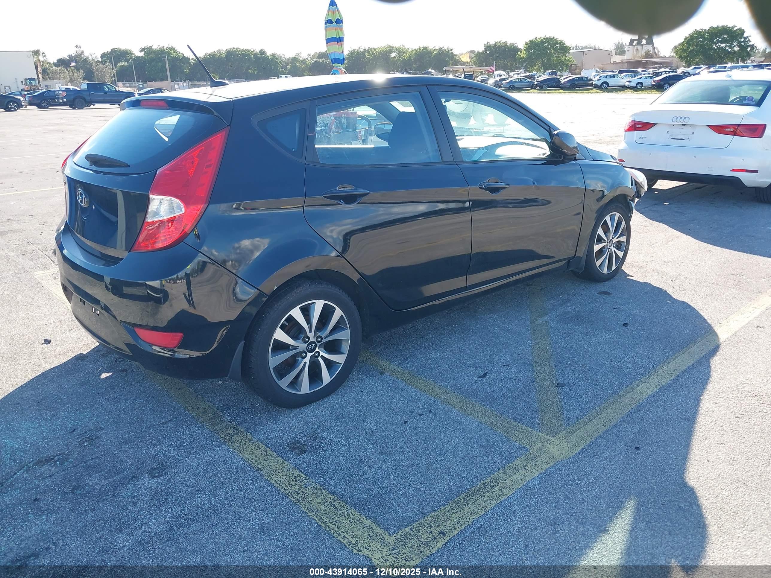 HYUNDAI ACCENT image 4