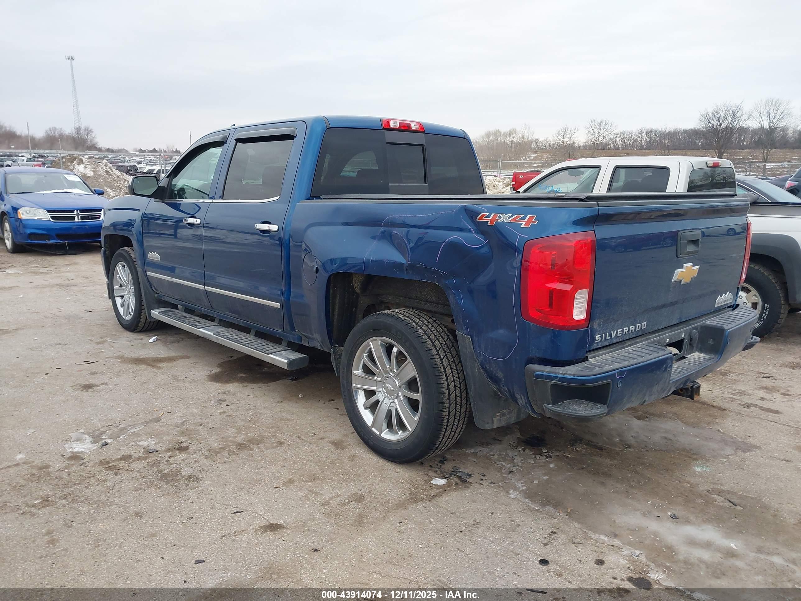 CHEVROLET SILVERADO image 3