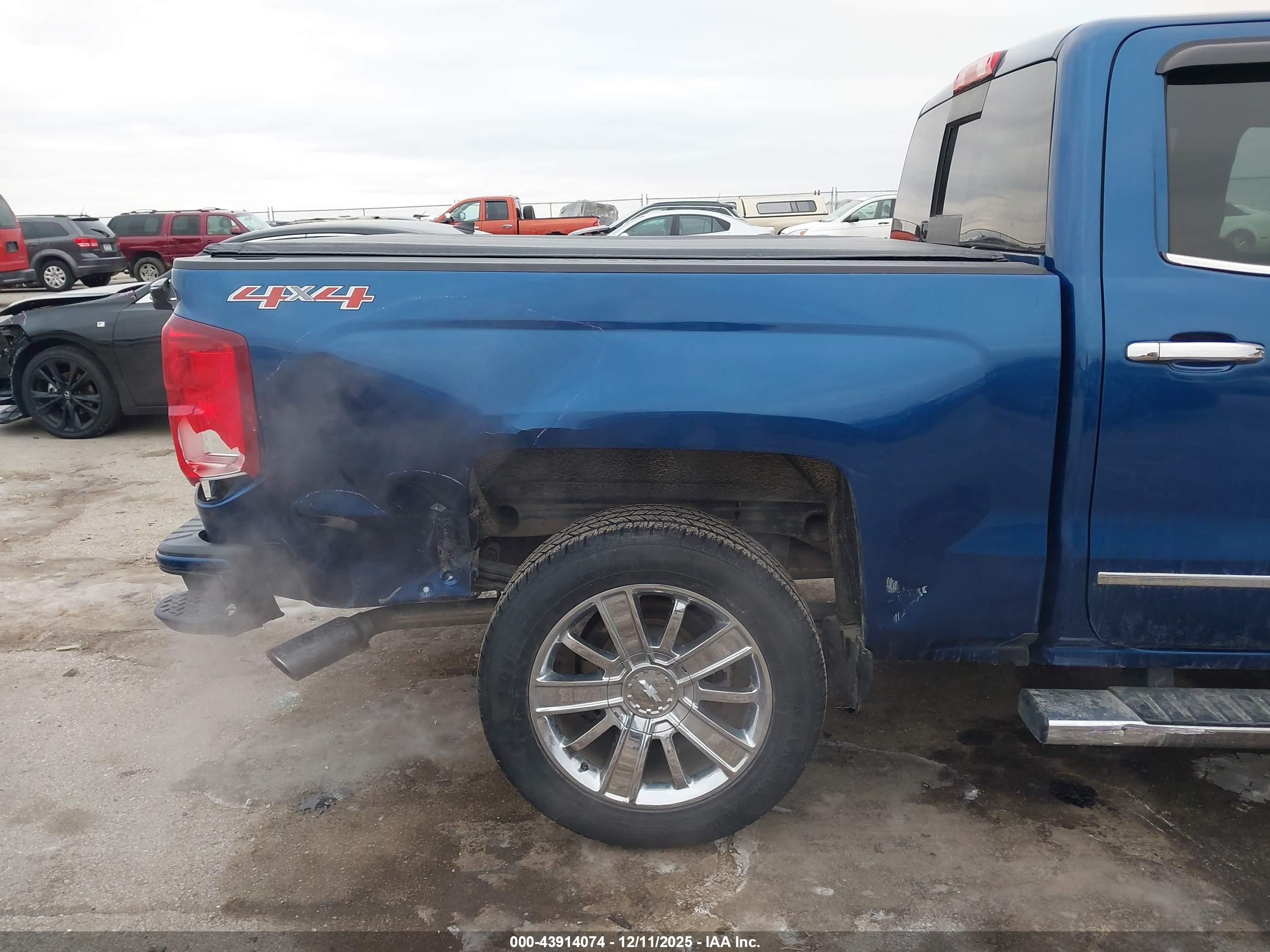 CHEVROLET SILVERADO image 6