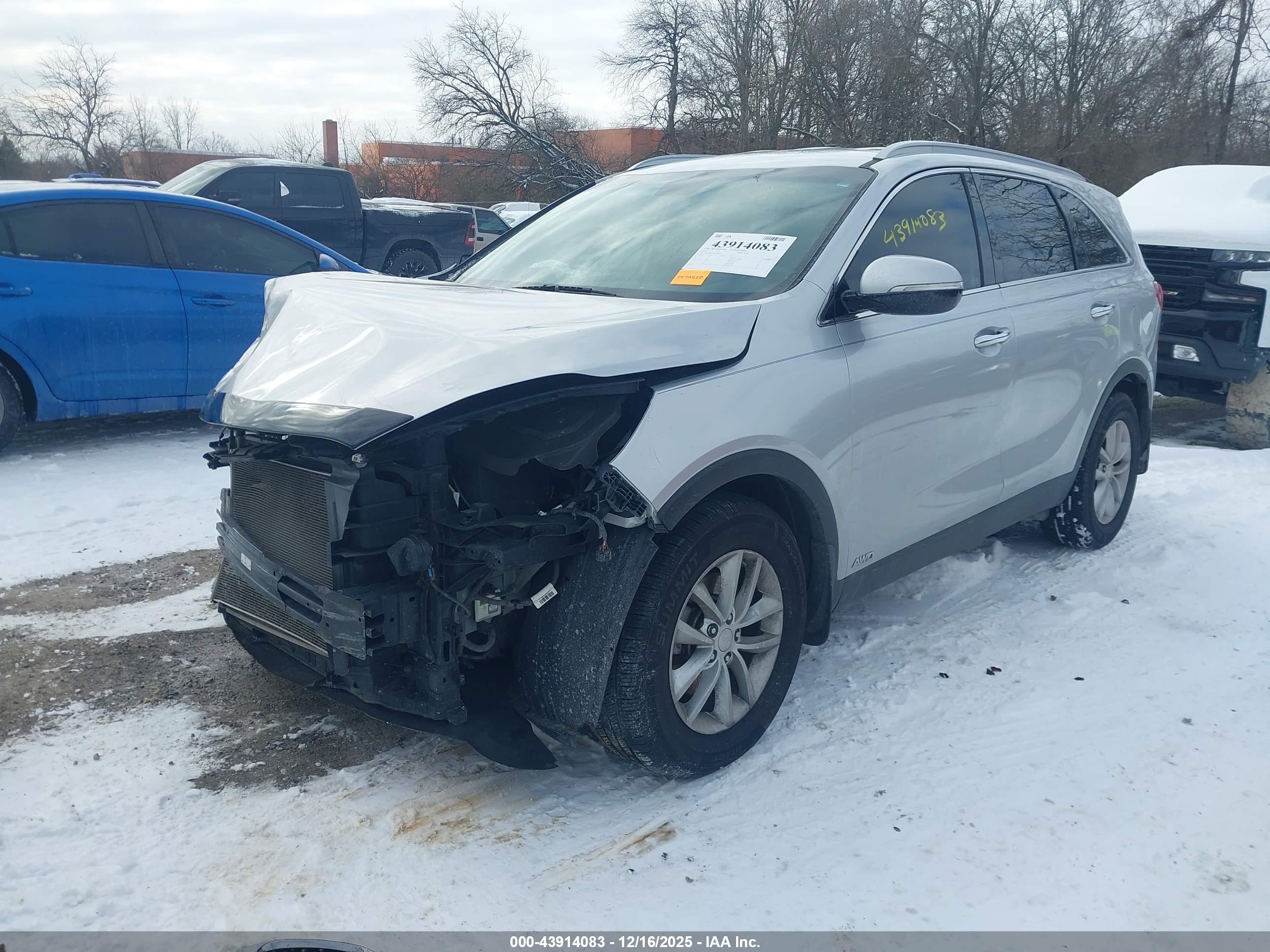 KIA SORENTO image 2