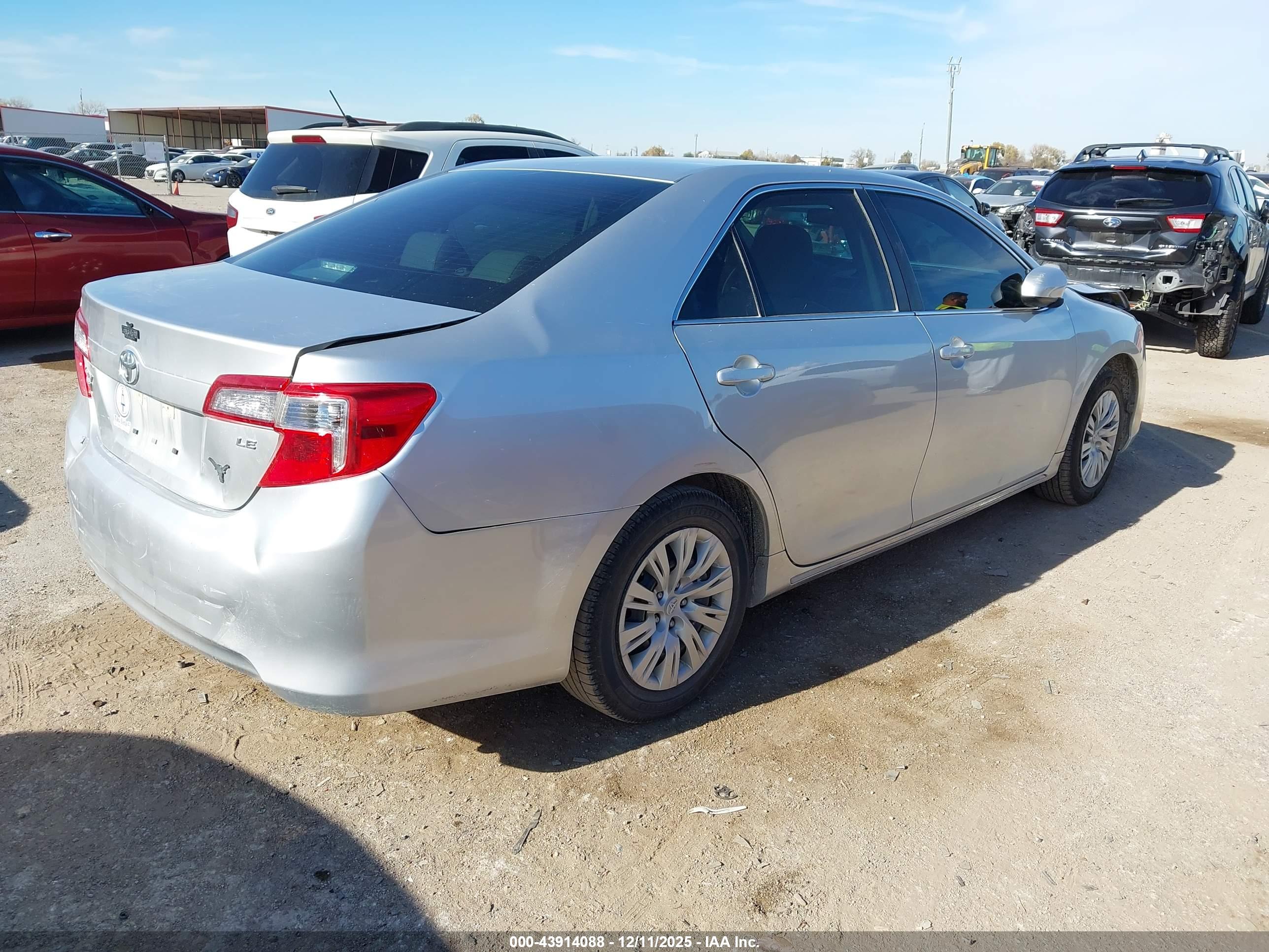 TOYOTA CAMRY image 4