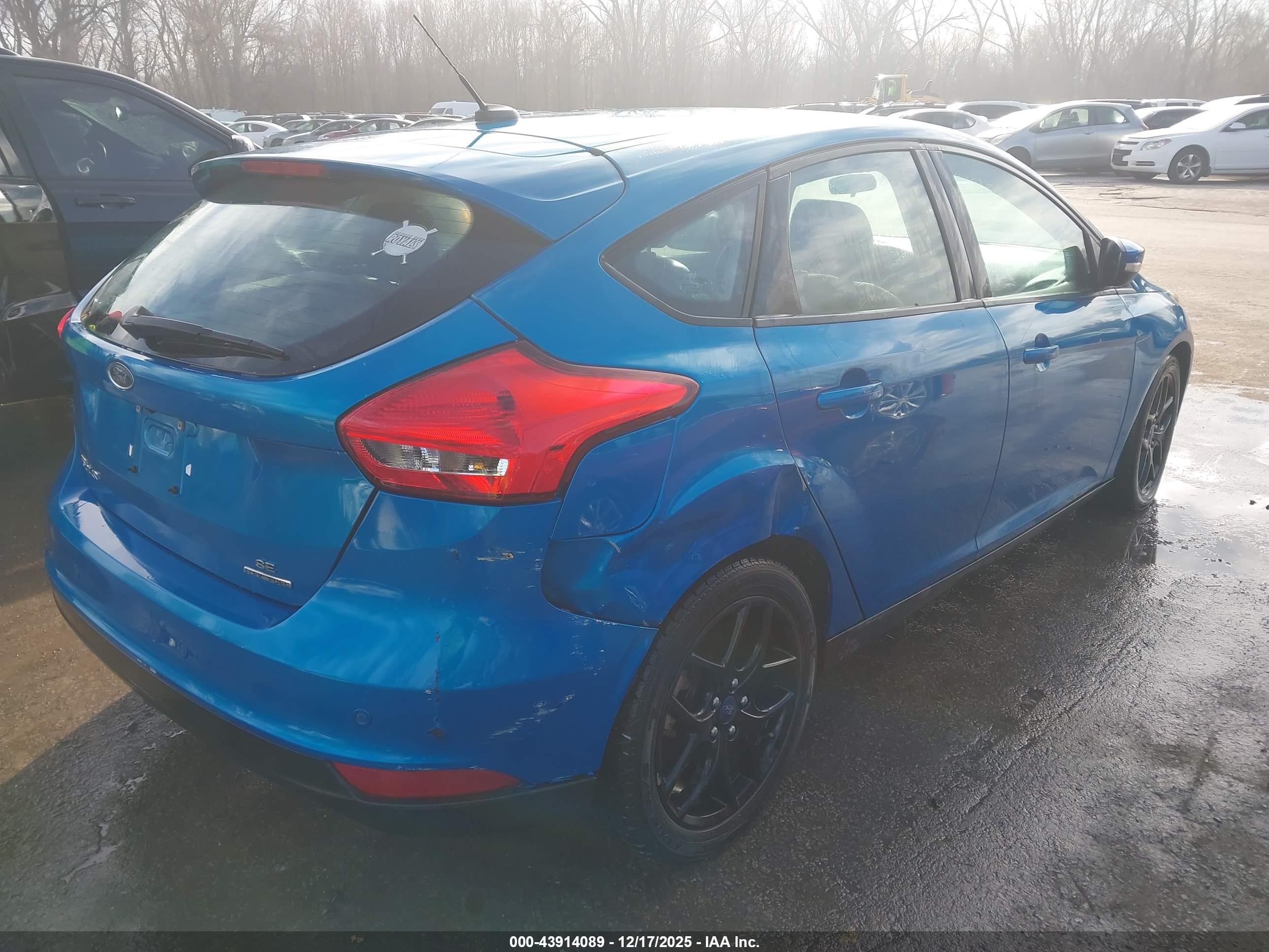 FORD FOCUS image 4