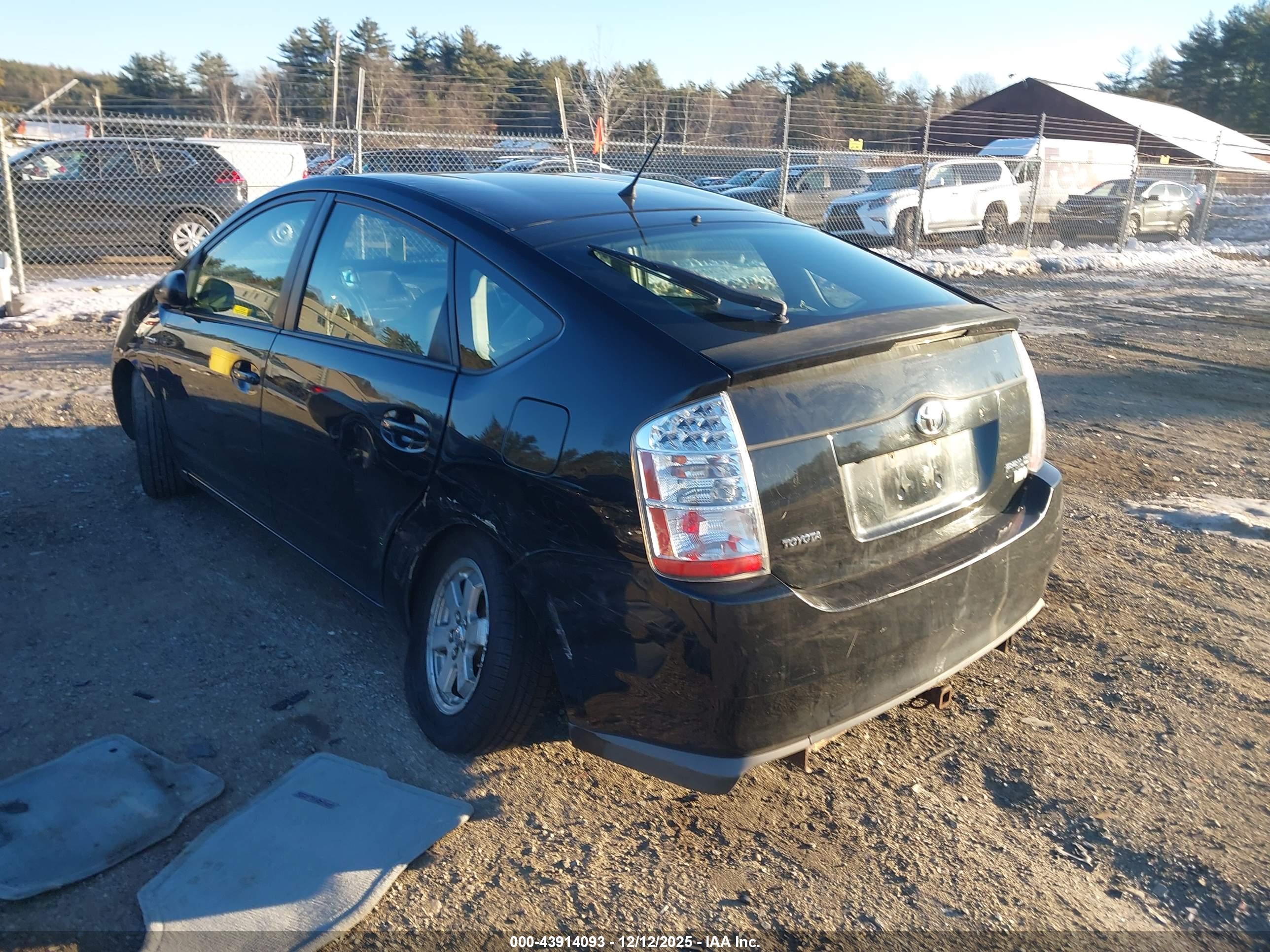 TOYOTA PRIUS image 3