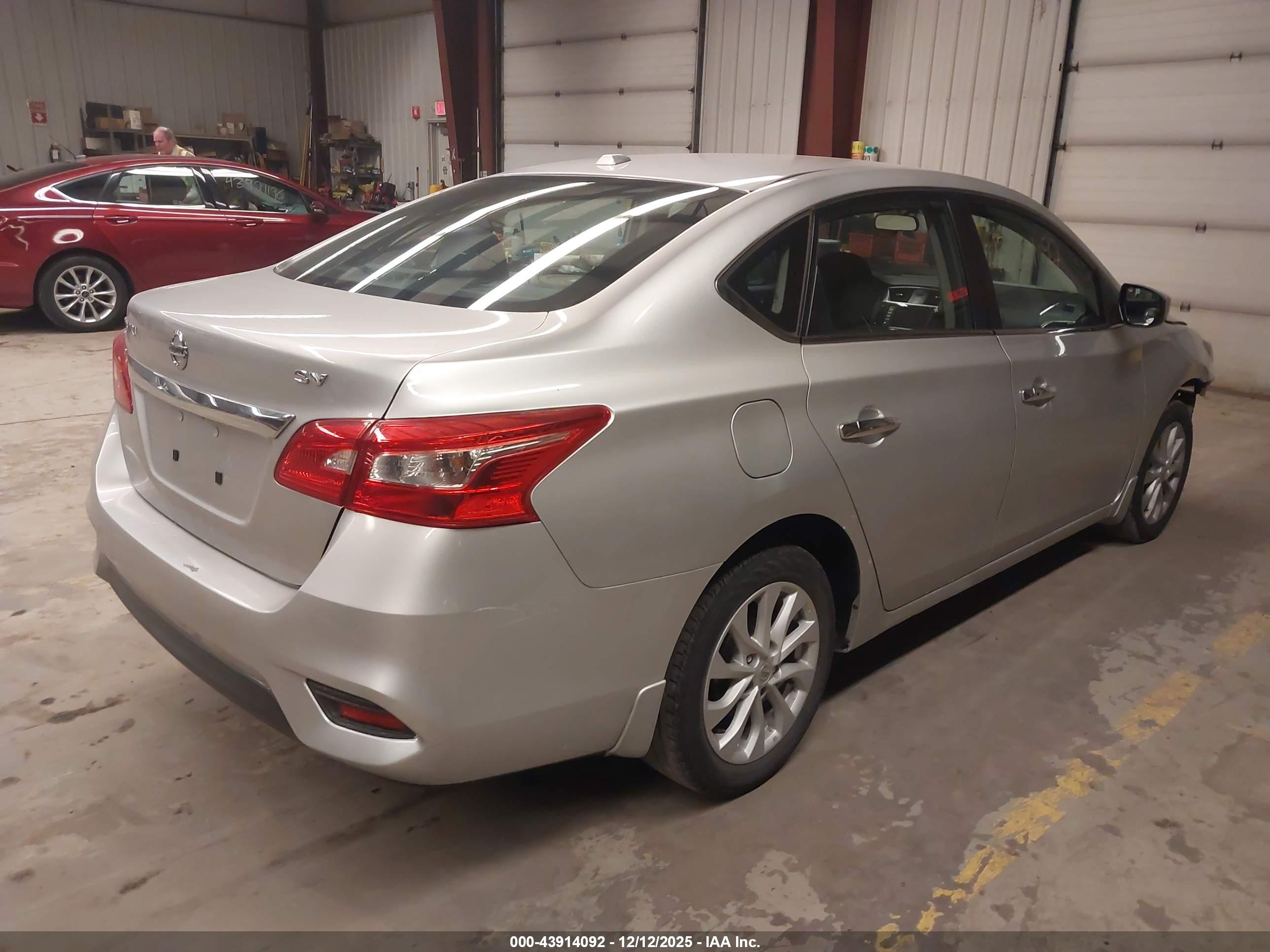 NISSAN SENTRA image 4