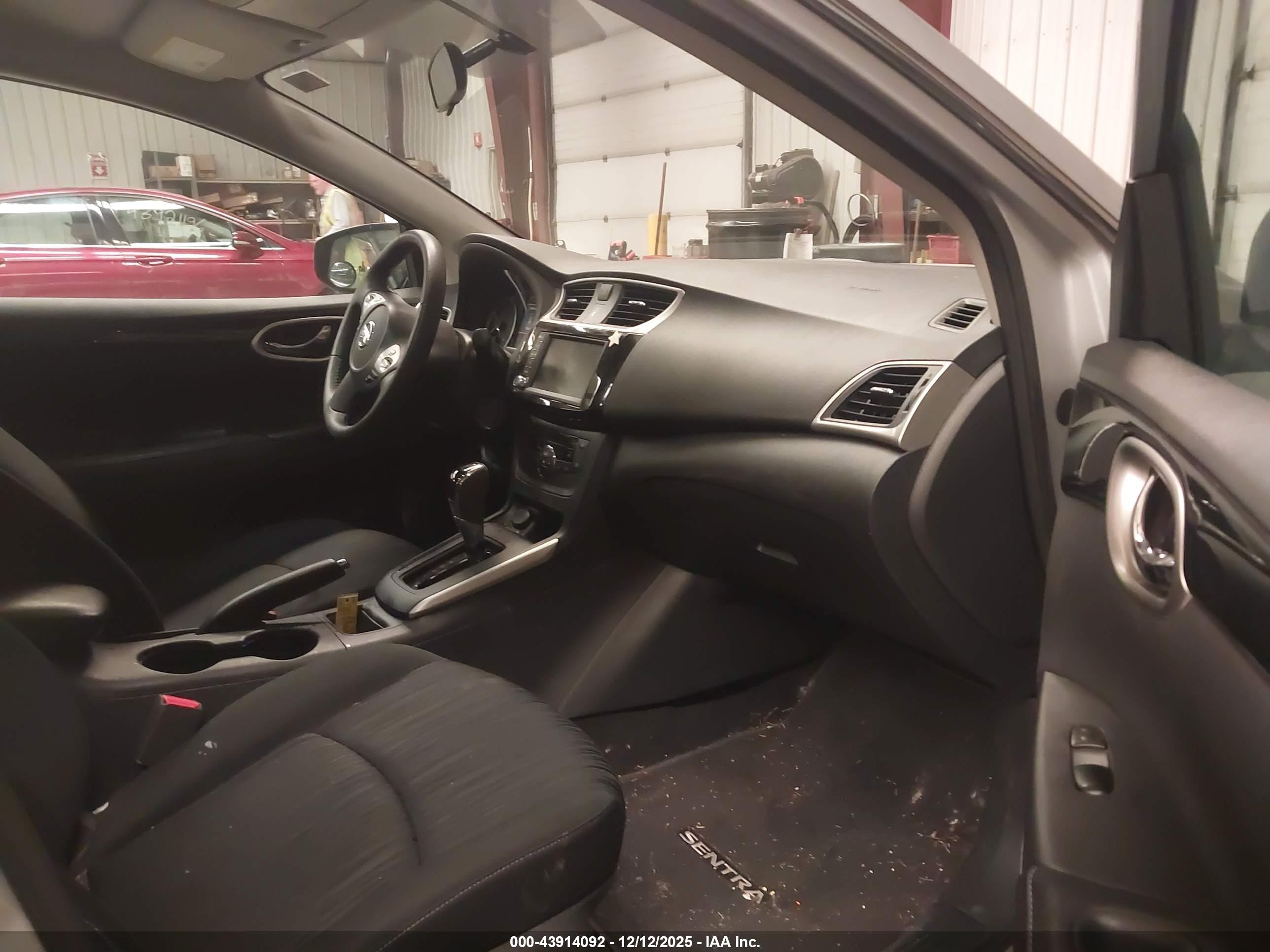 NISSAN SENTRA image 5