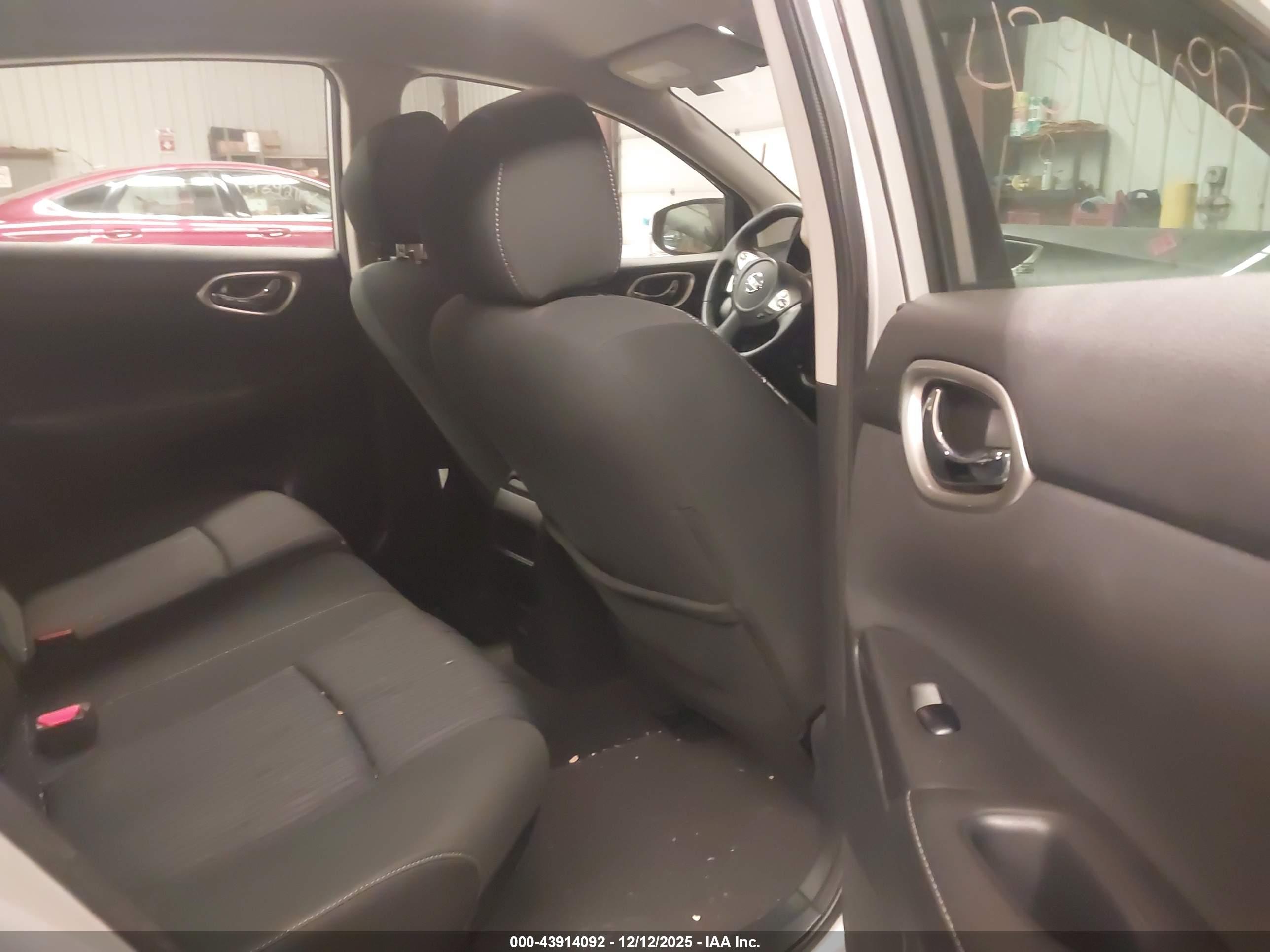 NISSAN SENTRA image 8