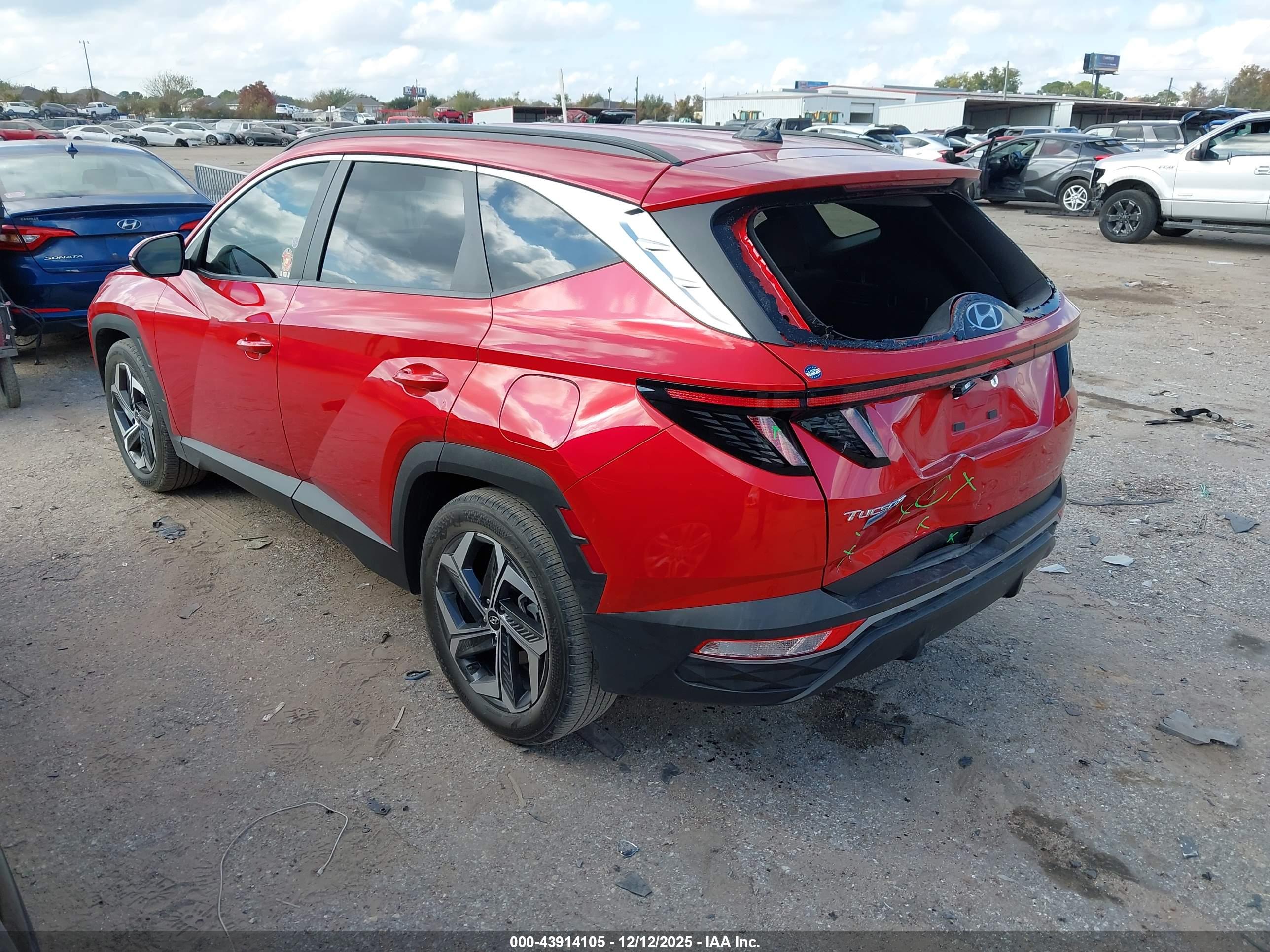 HYUNDAI TUCSON image 3