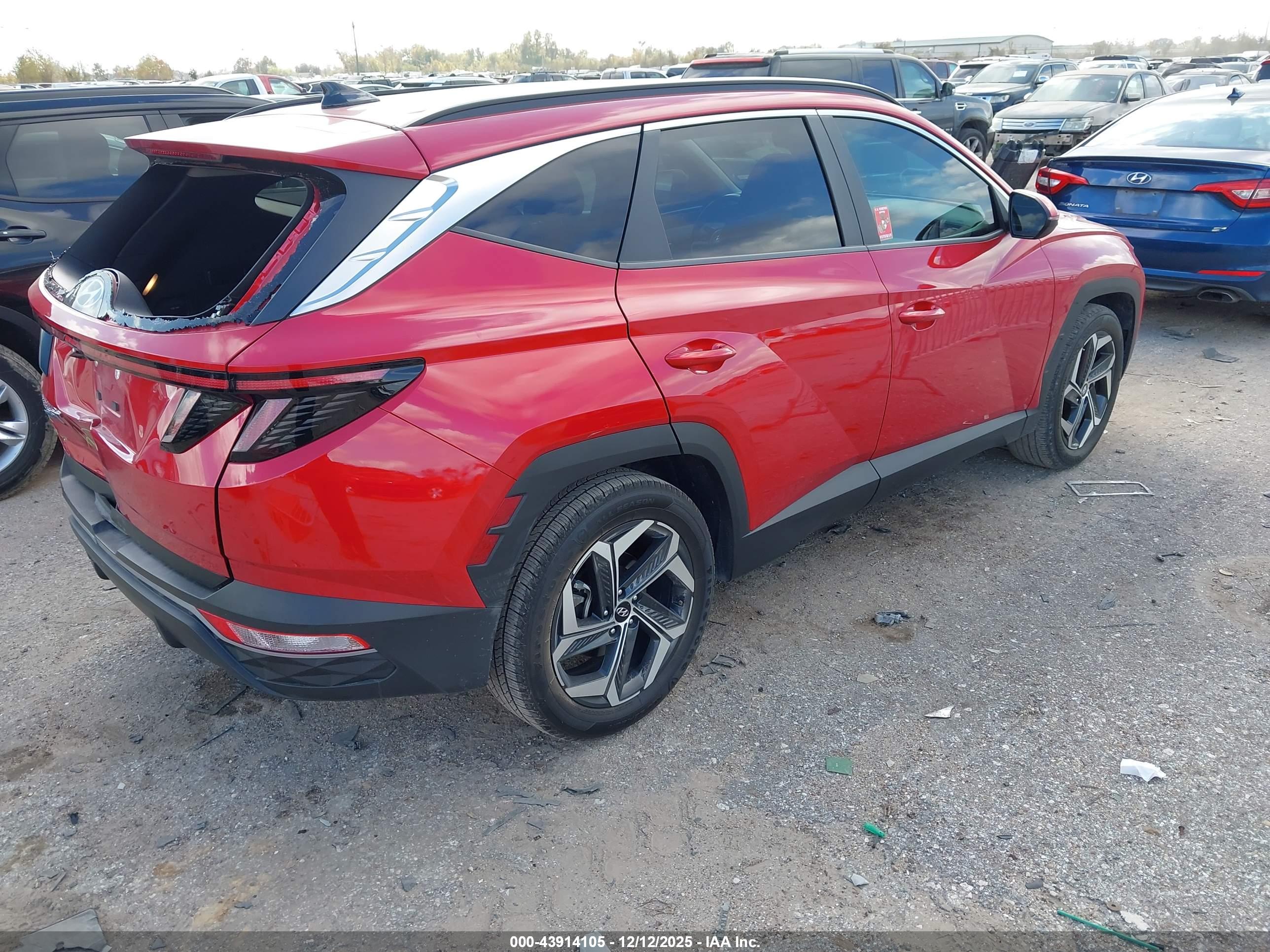 HYUNDAI TUCSON image 4