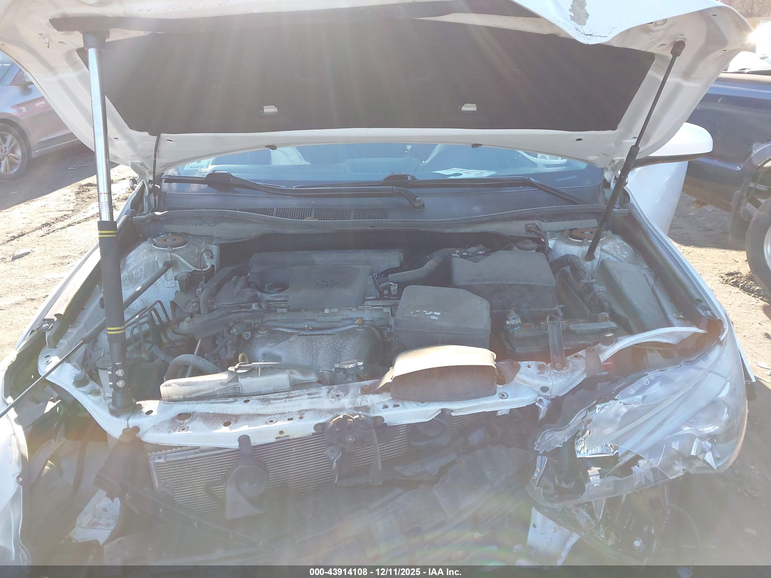 TOYOTA CAMRY image 10