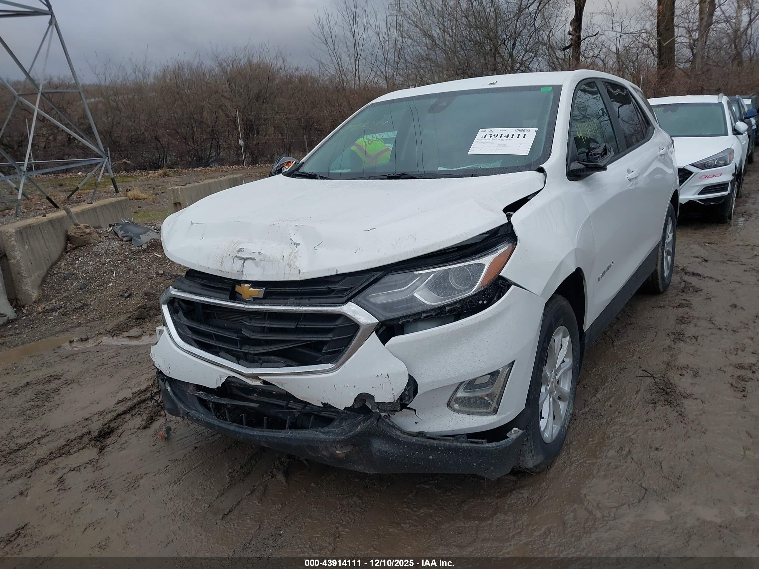 CHEVROLET EQUINOX image 2