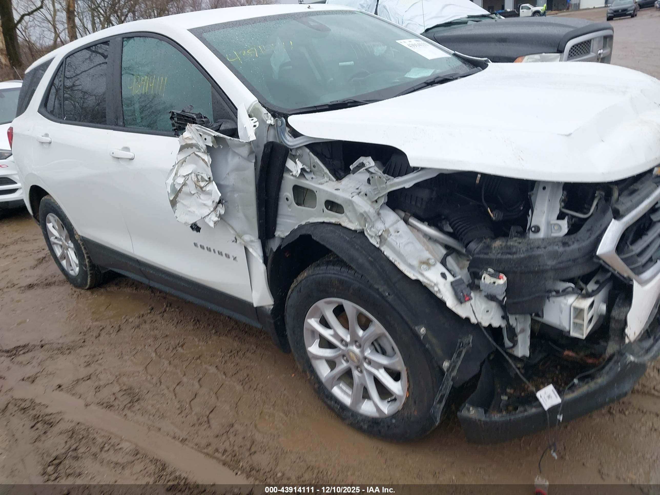 CHEVROLET EQUINOX image 6