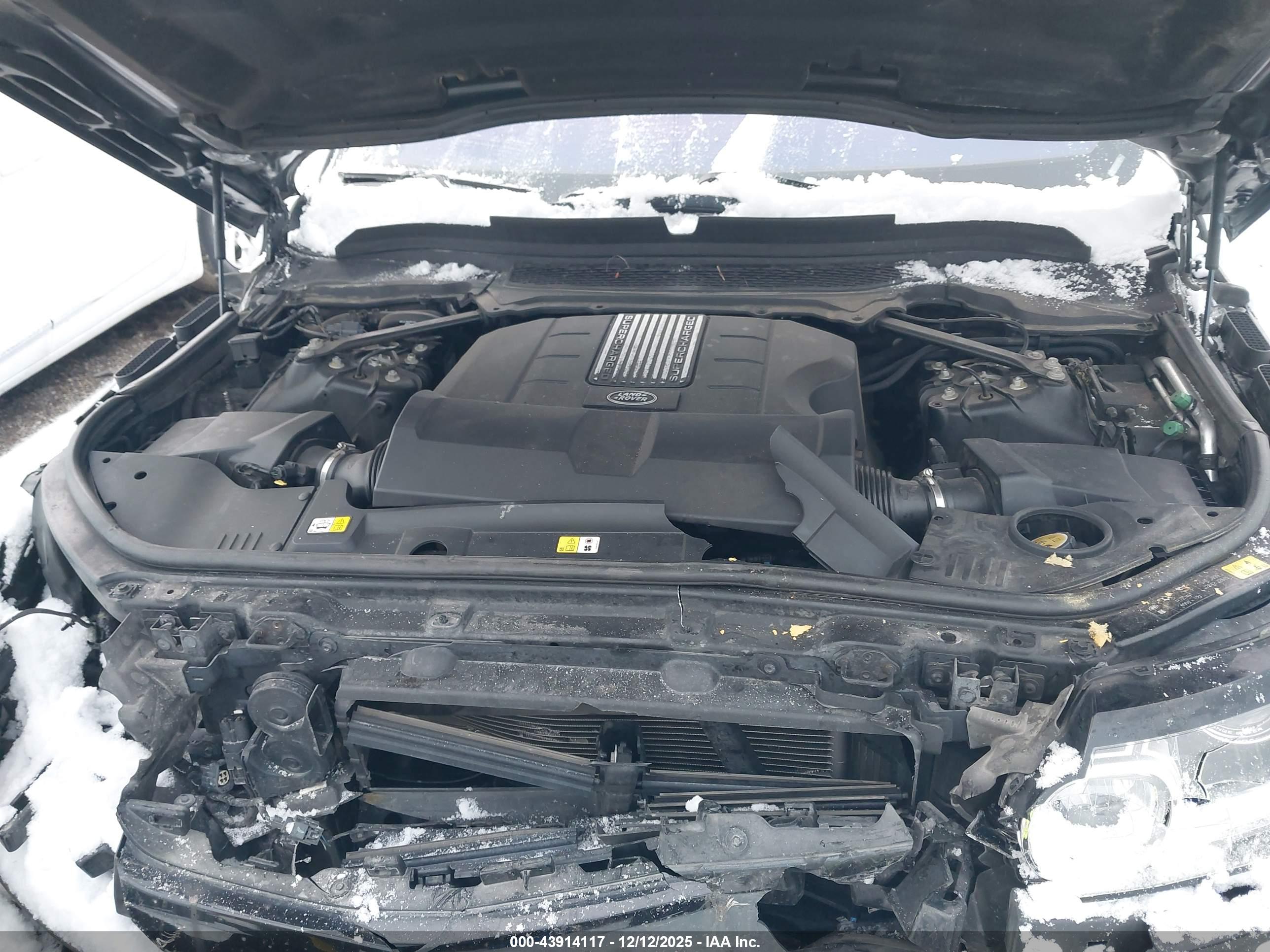 LAND ROVER image 10