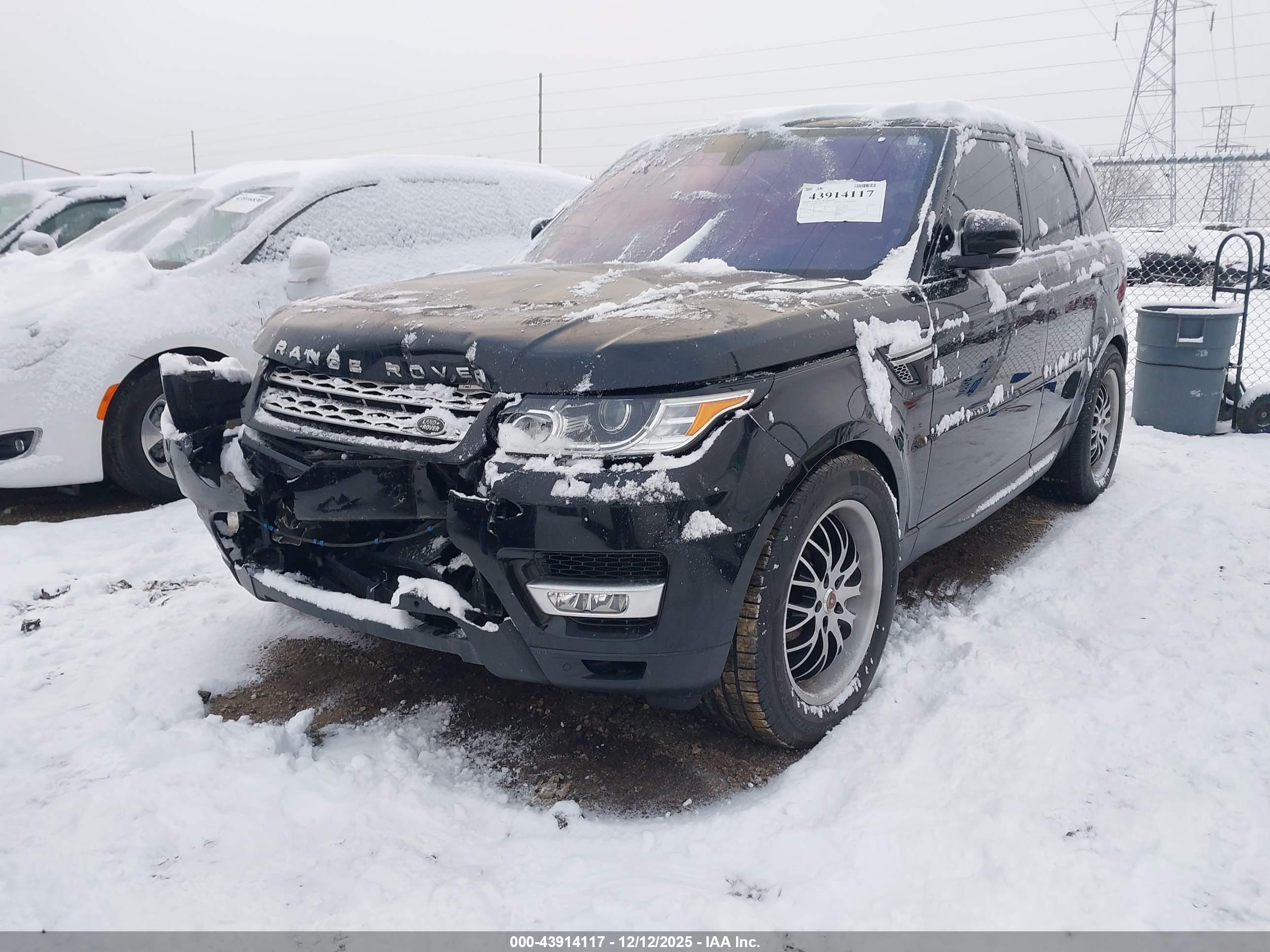 LAND ROVER image 2