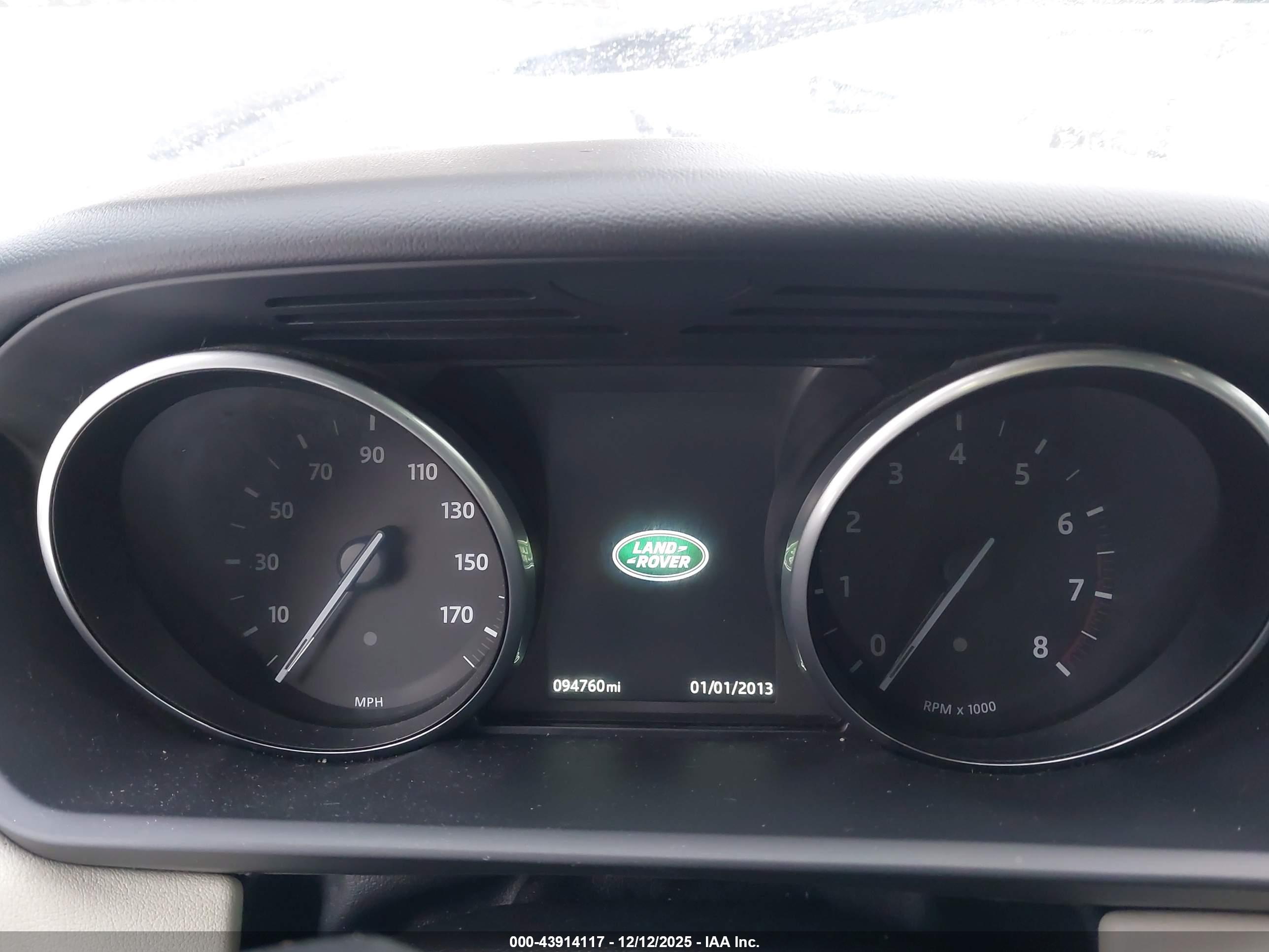 LAND ROVER image 7