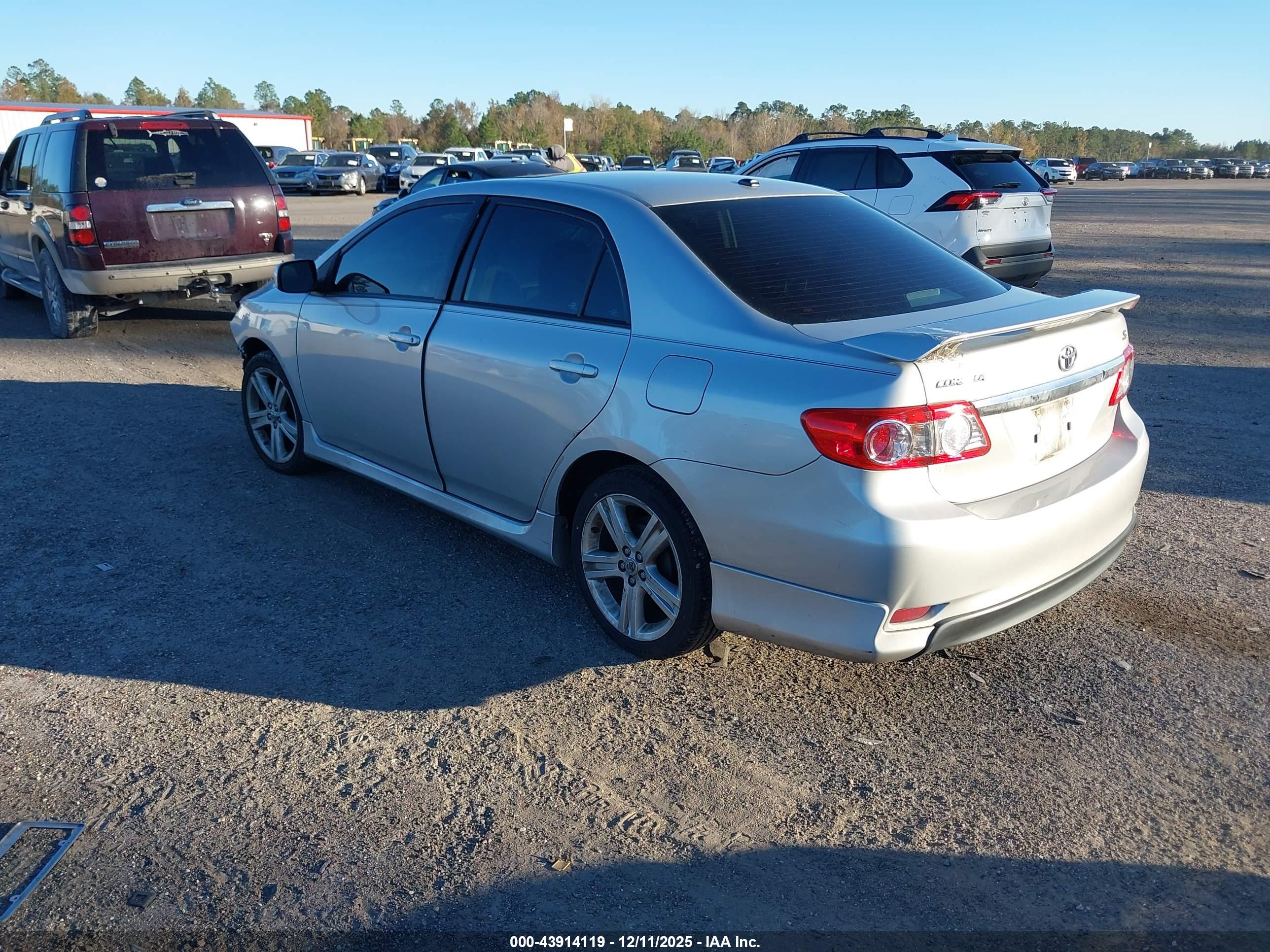 TOYOTA COROLLA image 3