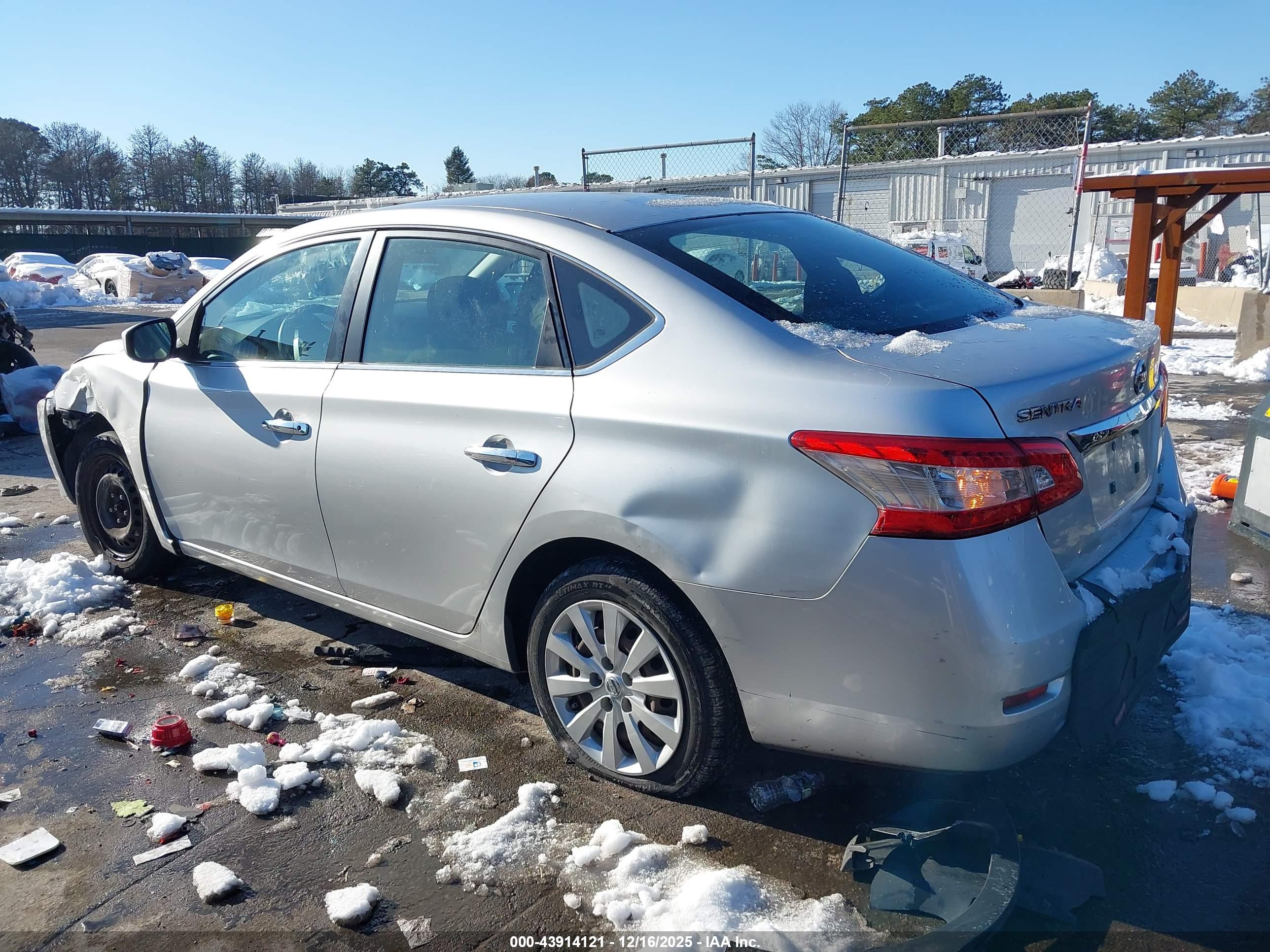 NISSAN SENTRA image 3