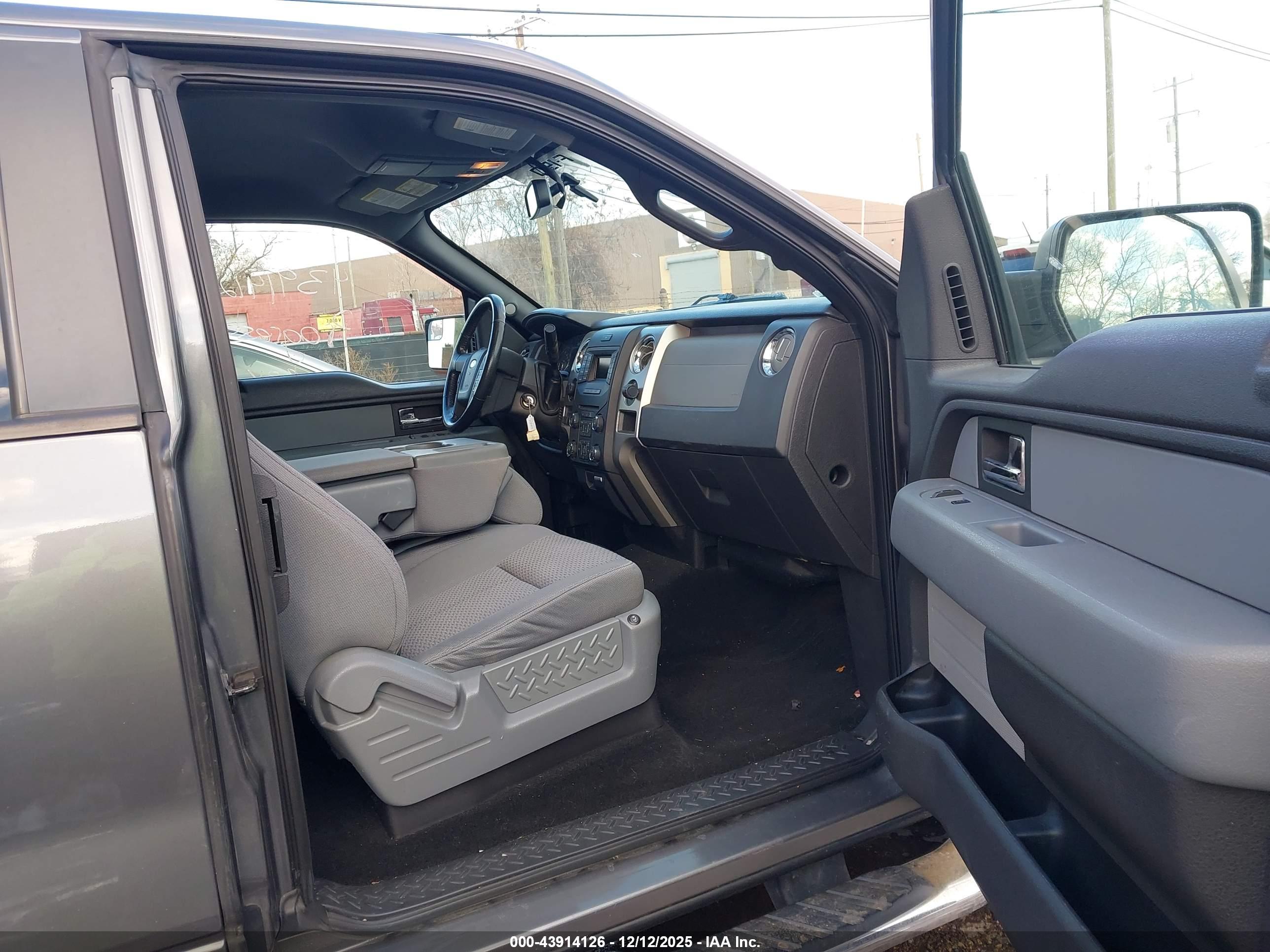 FORD F-150 image 5