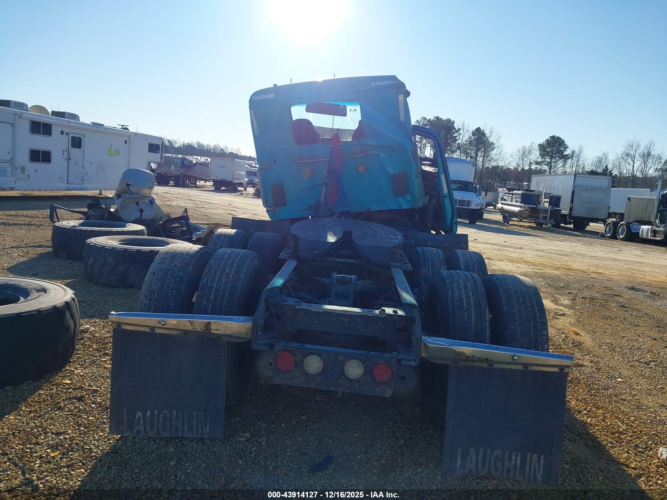 KENWORTH T880 image 8