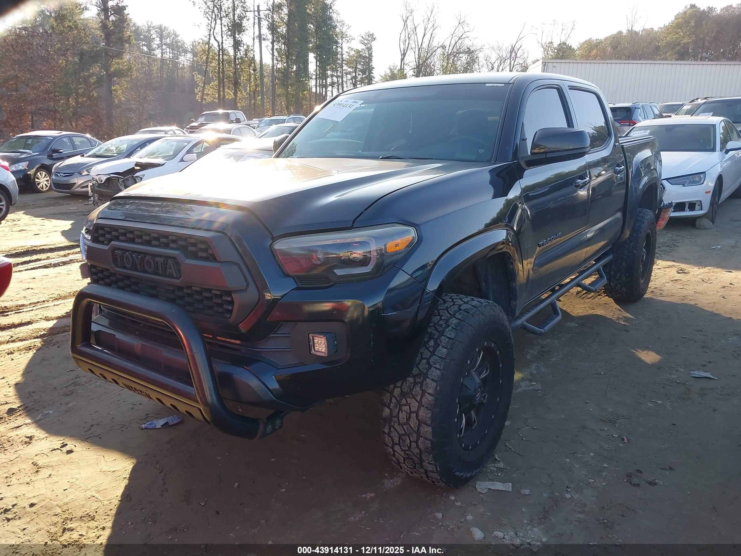 TOYOTA TACOMA image 2