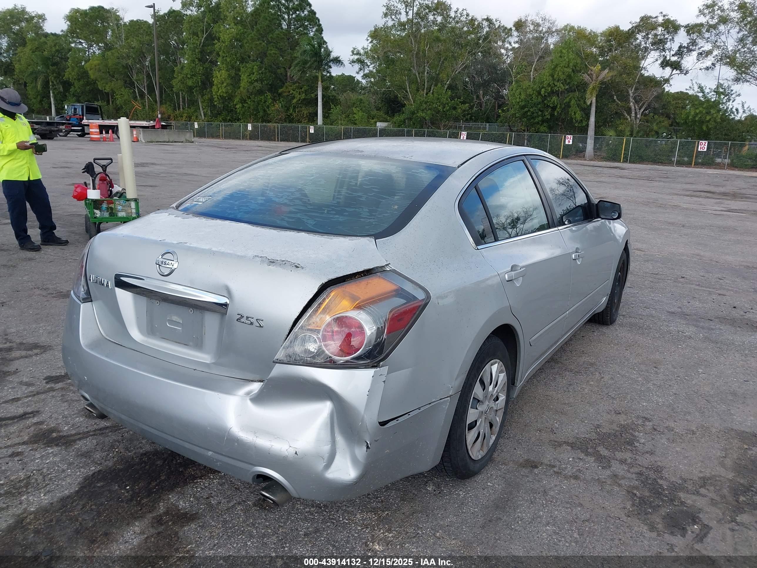 NISSAN ALTIMA image 6