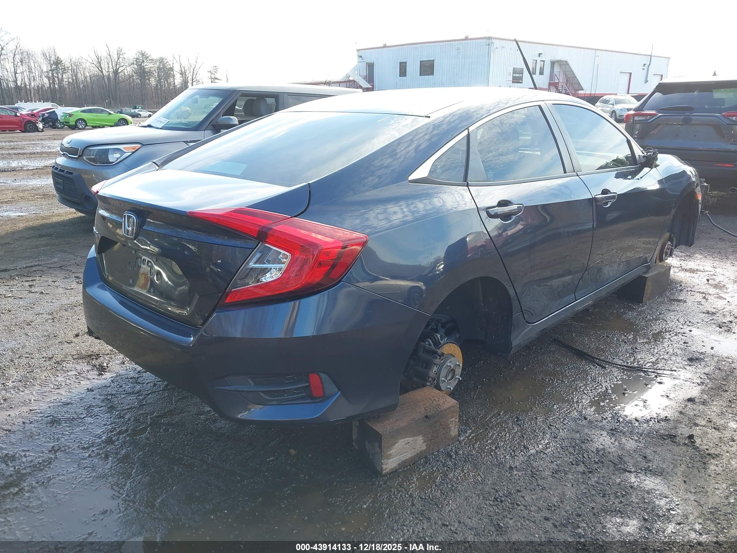 HONDA CIVIC image 4