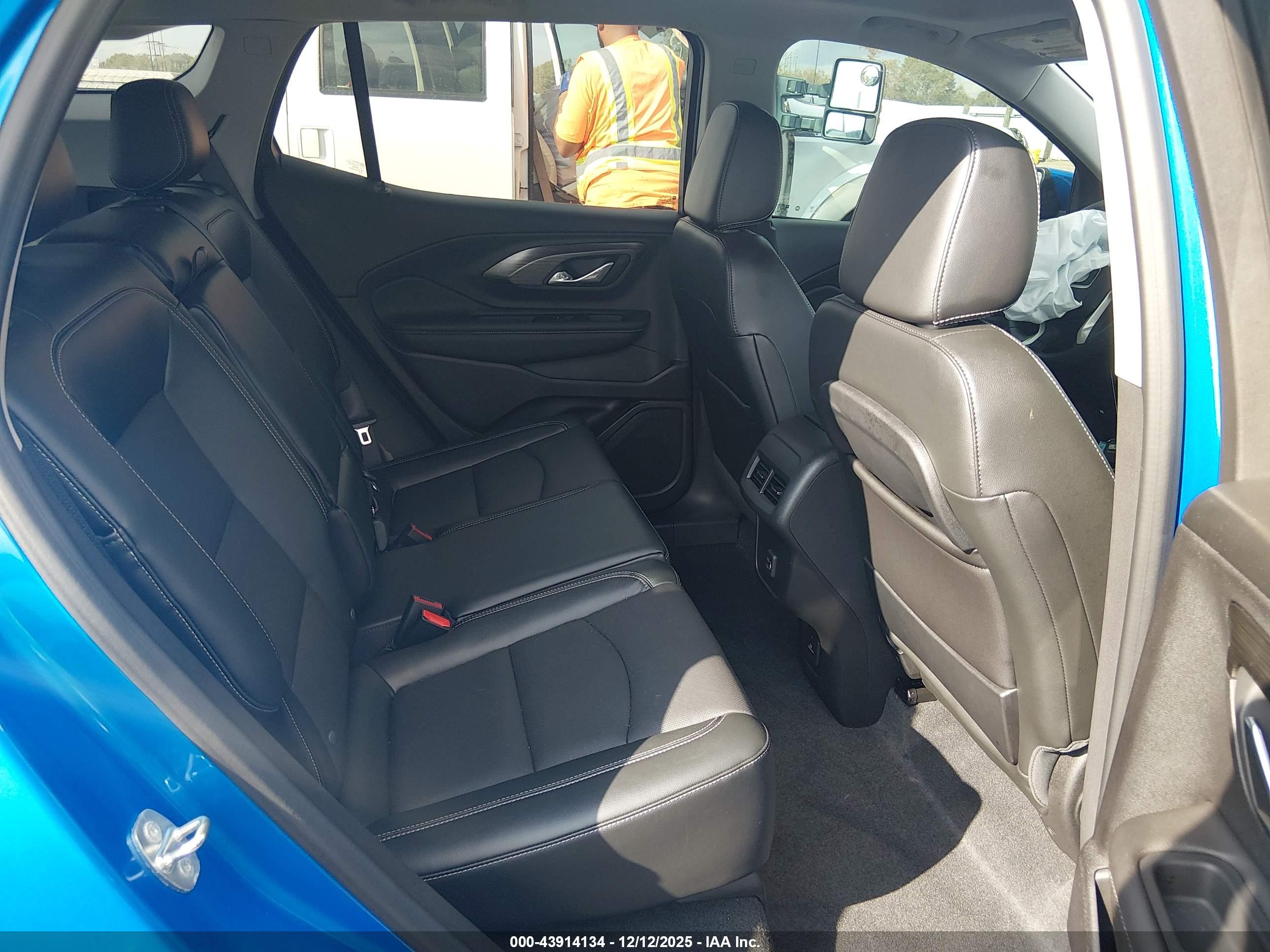 GMC TERRAIN image 8
