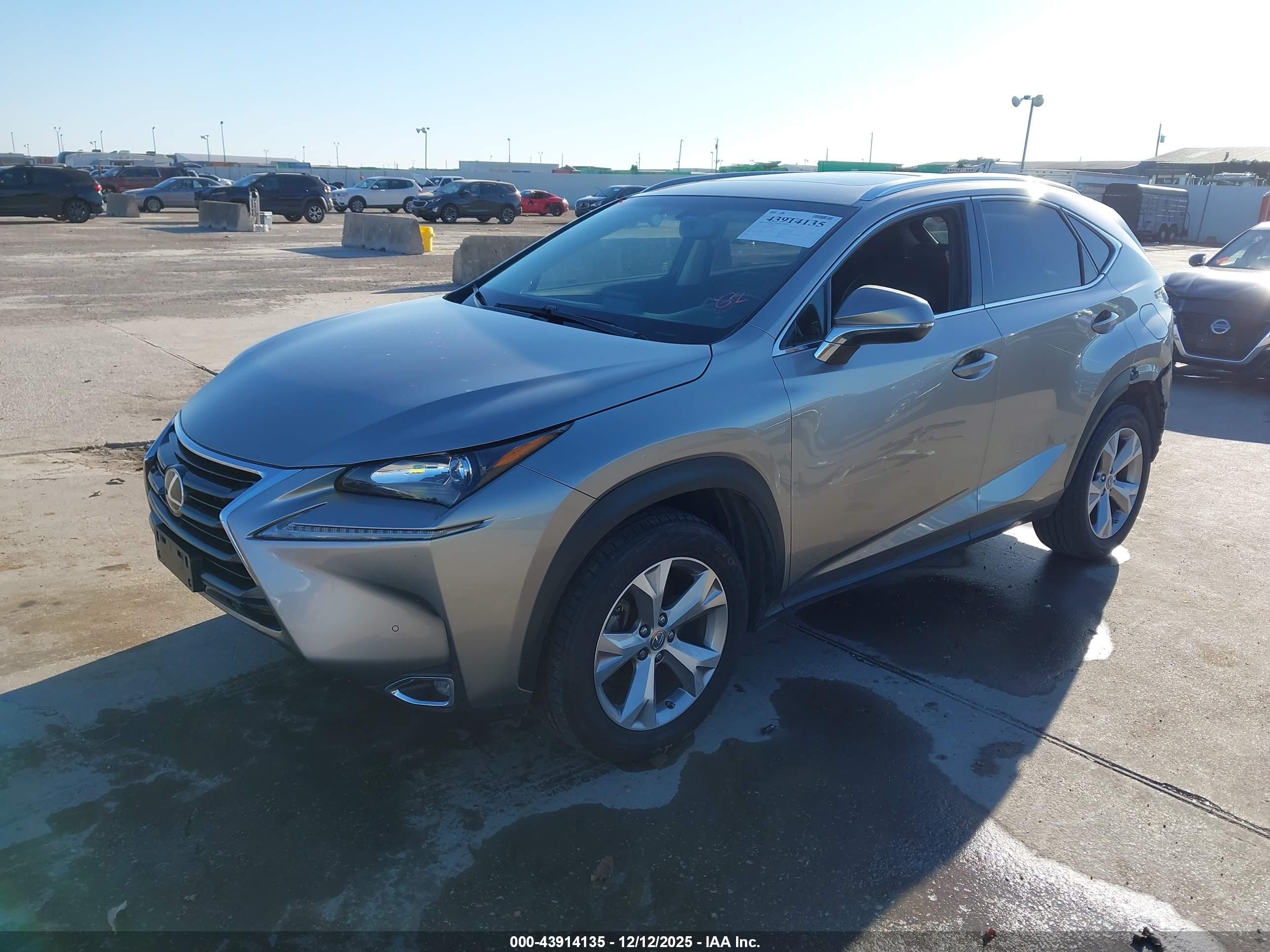 LEXUS NX image 2